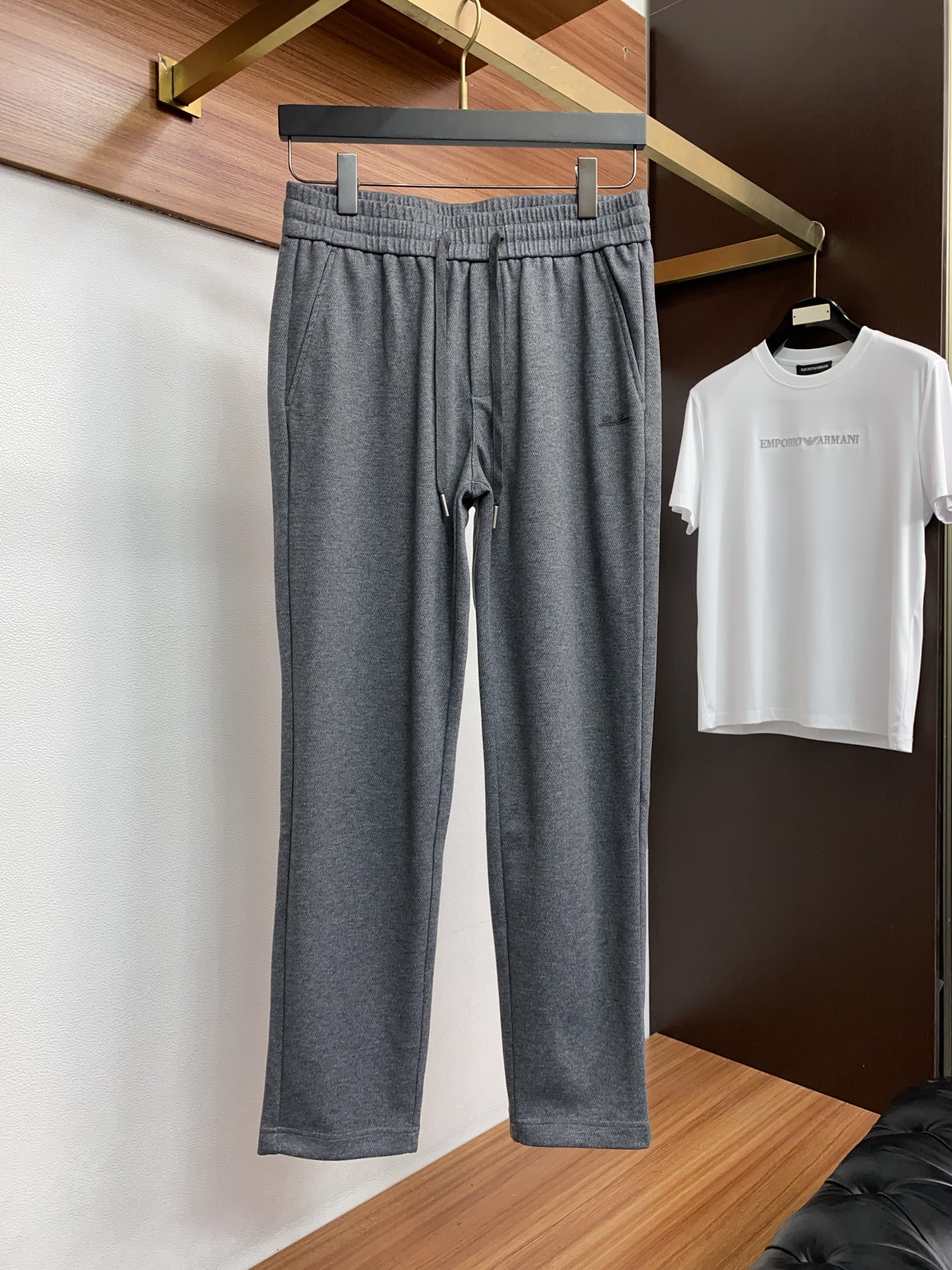 /套 一套销售不拆 Loro piana 诺悠翩雅春款套装 顶级品质 普拉达 定制顶级面料 新品 最新设