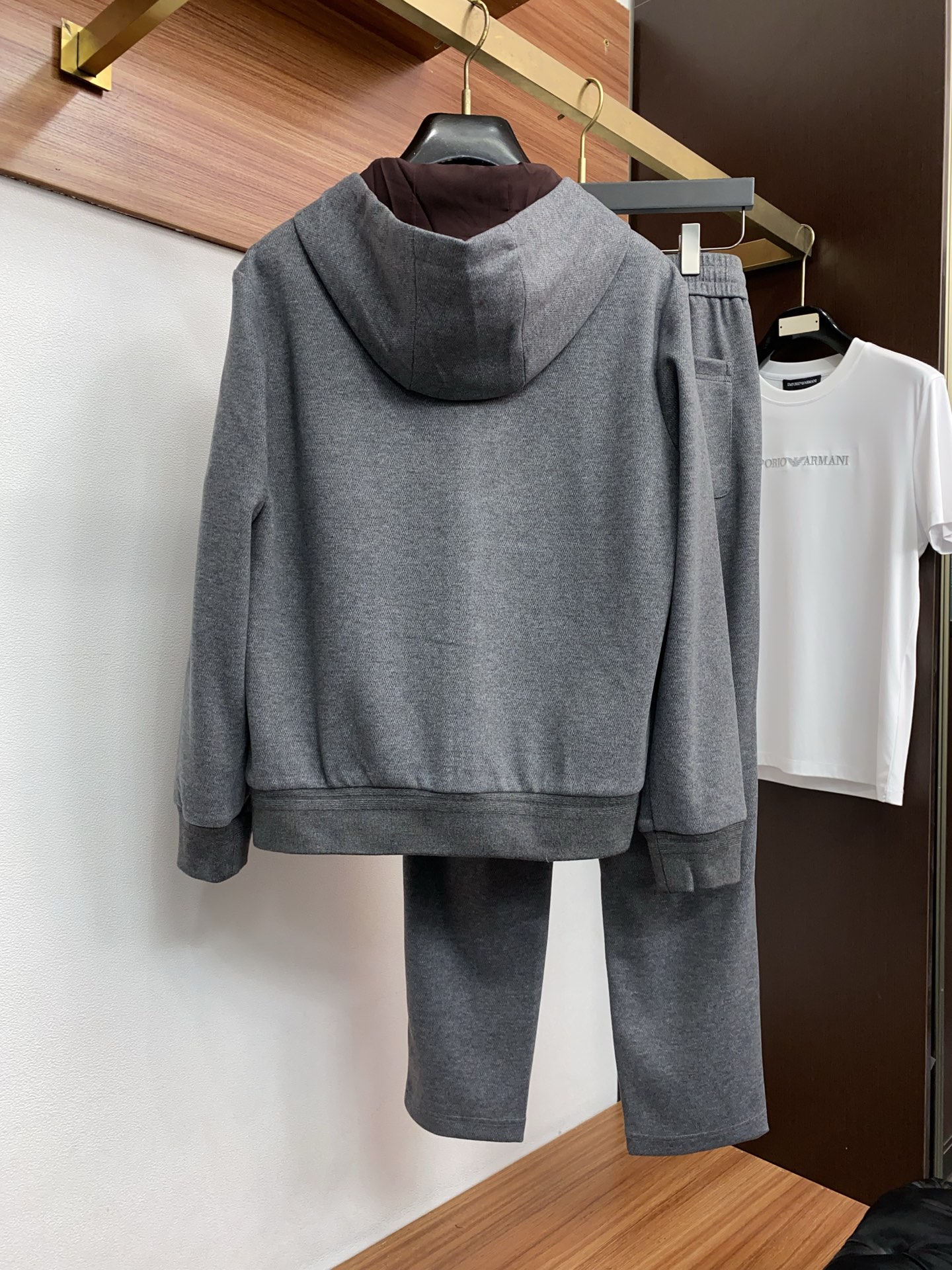 /套 一套销售不拆 Loro piana 诺悠翩雅春款套装 顶级品质 普拉达 定制顶级面料 新品 最新设