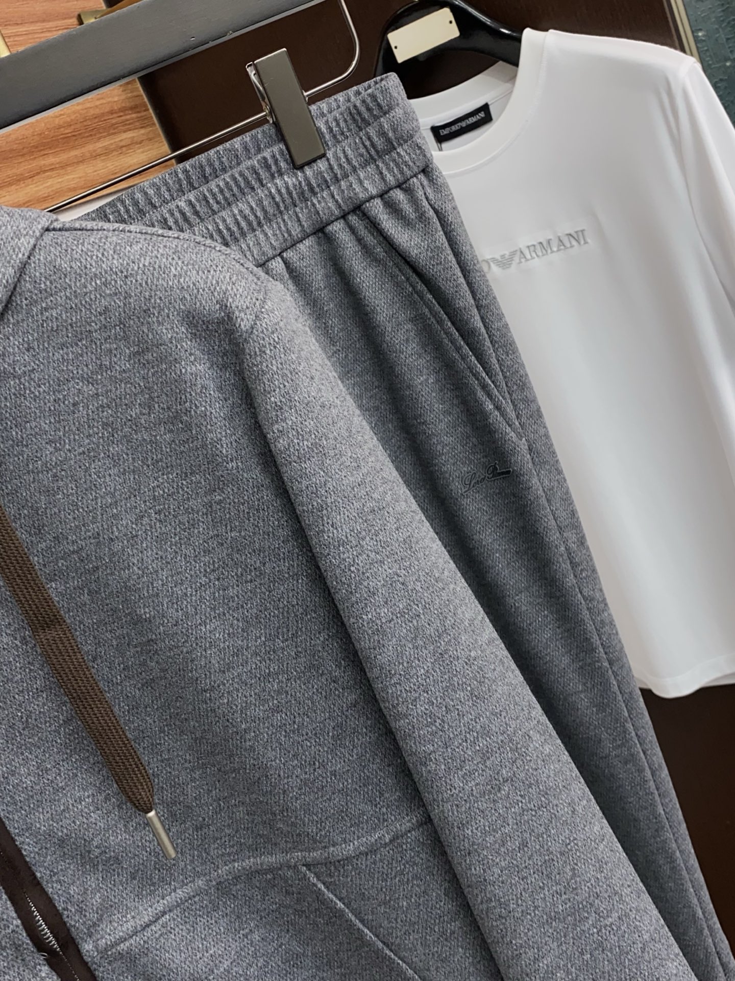 /套 一套销售不拆 Loro piana 诺悠翩雅春款套装 顶级品质 普拉达 定制顶级面料 新品 最新设