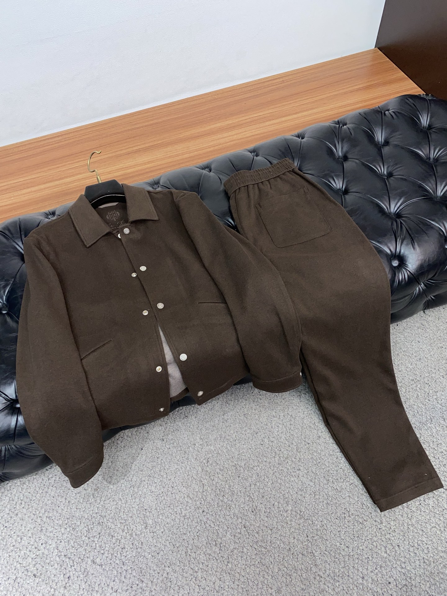 /套 一套销售不拆 Loro piana 诺悠翩雅春款套装 顶级品质 普拉达 定制顶级面料 新品 最新设