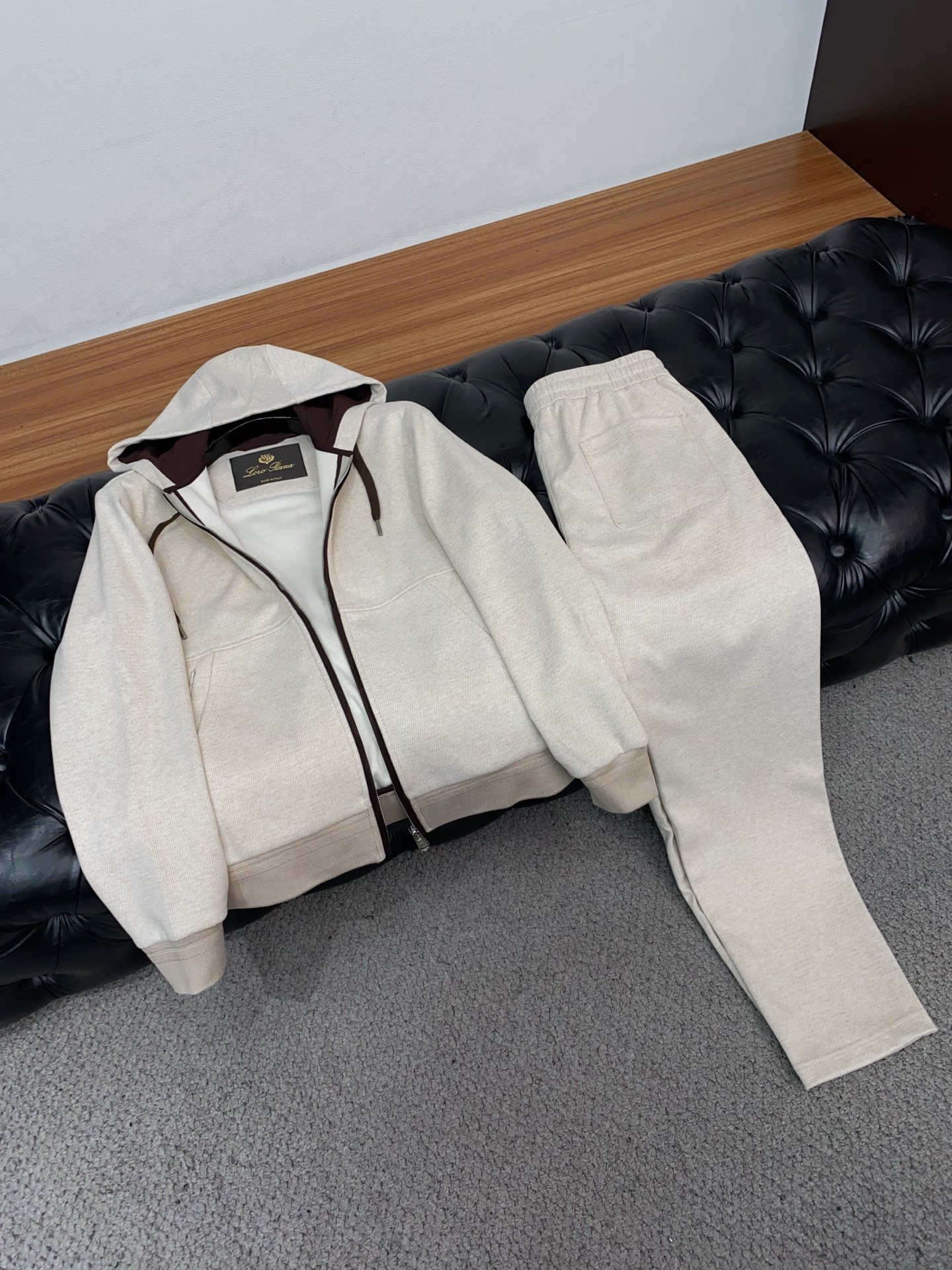 /套 一套销售不拆 Loro piana 诺悠翩雅春款套装 顶级品质 普拉达 定制顶级面料 新品 最新设