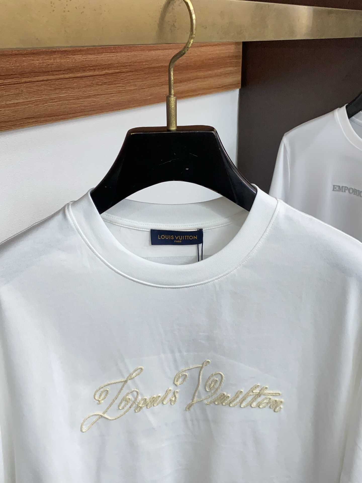 1v路易威登 26SS春夏新款 纯棉质圆领短袖 男士基础款专柜短袖T恤衫！贸易公司渠道稀出，同步官网发售