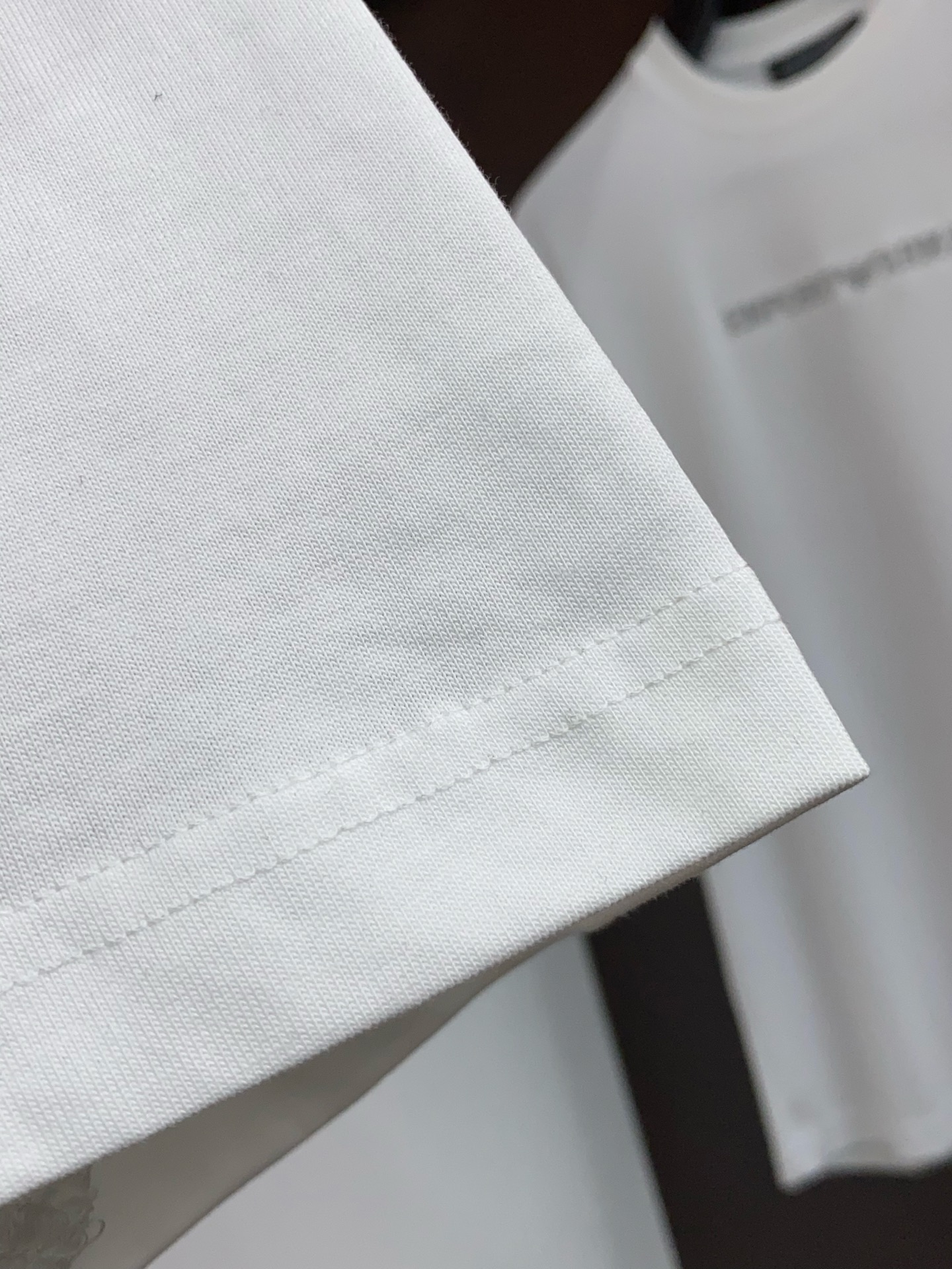 1v路易威登 26SS春夏新款 纯棉质圆领短袖 男士基础款专柜短袖T恤衫！贸易公司渠道稀出，同步官网发售