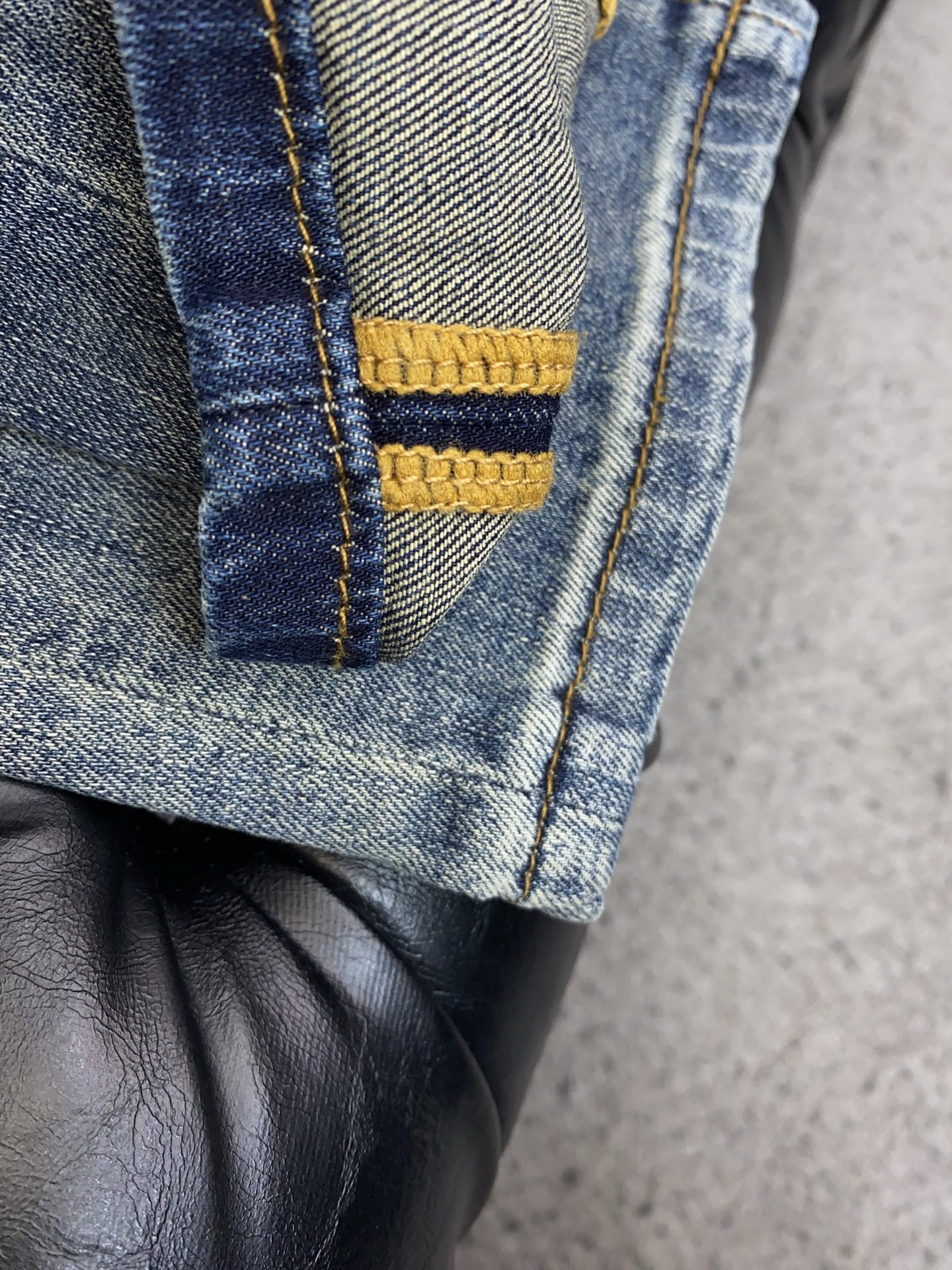 蒙口 高端定制、2026早春最新款牛仔裤 柜台同步发售 原版定制复刻 客供五金辅料 原单品质 进口牛仔面