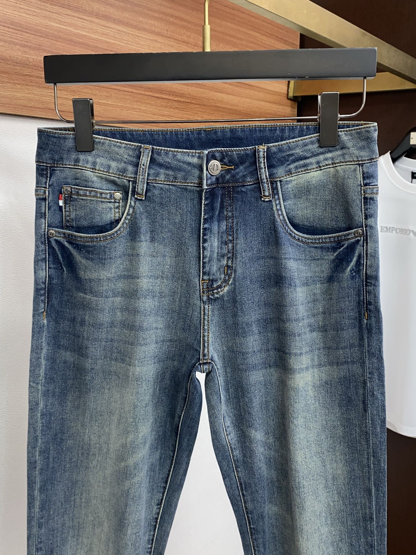 蒙口 高端定制、2026早春最新款牛仔裤 柜台同步发售 原版定制复刻 客供五金辅料 原单品质 进口牛仔面