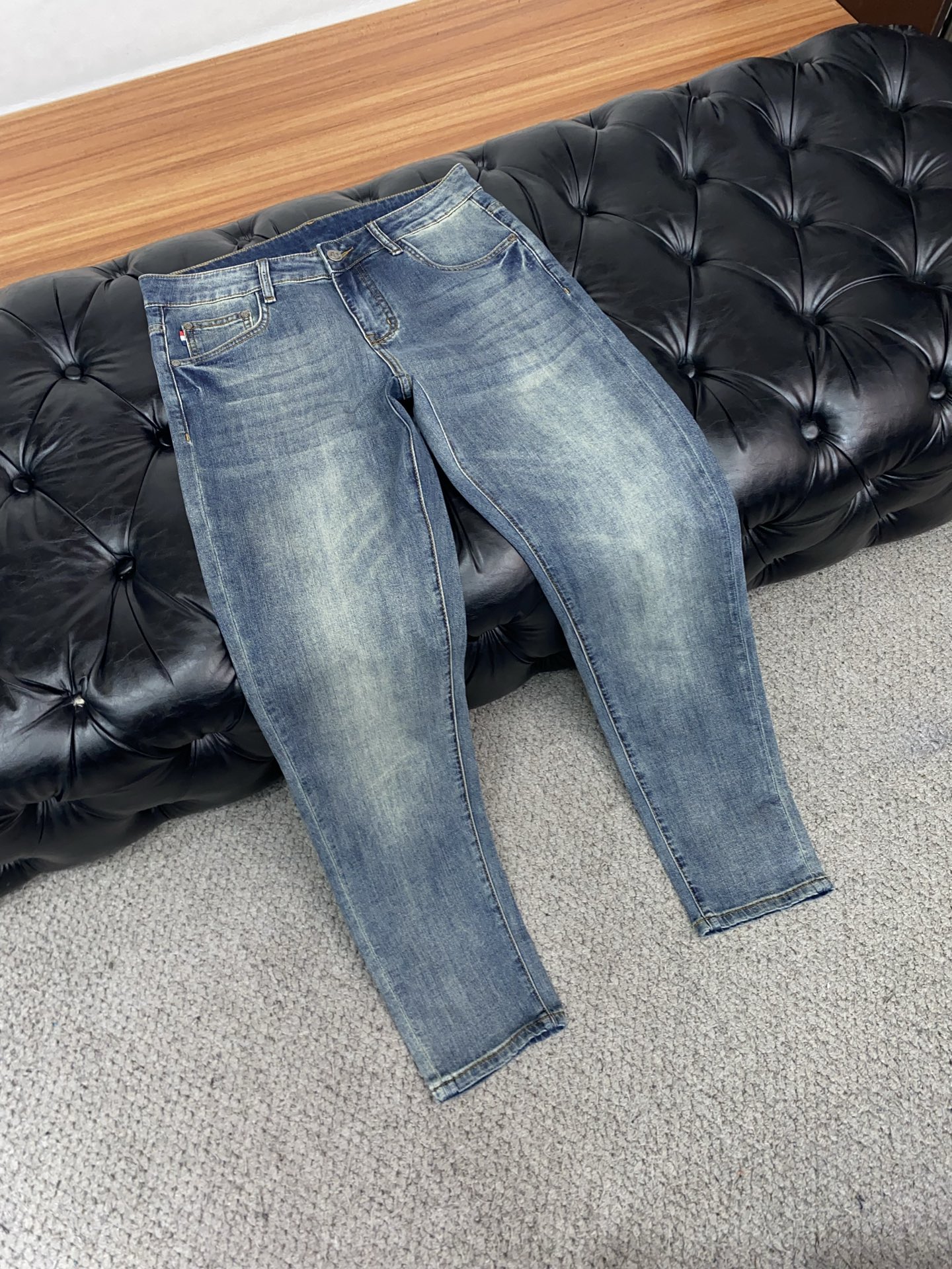 蒙口 高端定制、2026早春最新款牛仔裤 柜台同步发售 原版定制复刻 客供五金辅料 原单品质 进口牛仔面