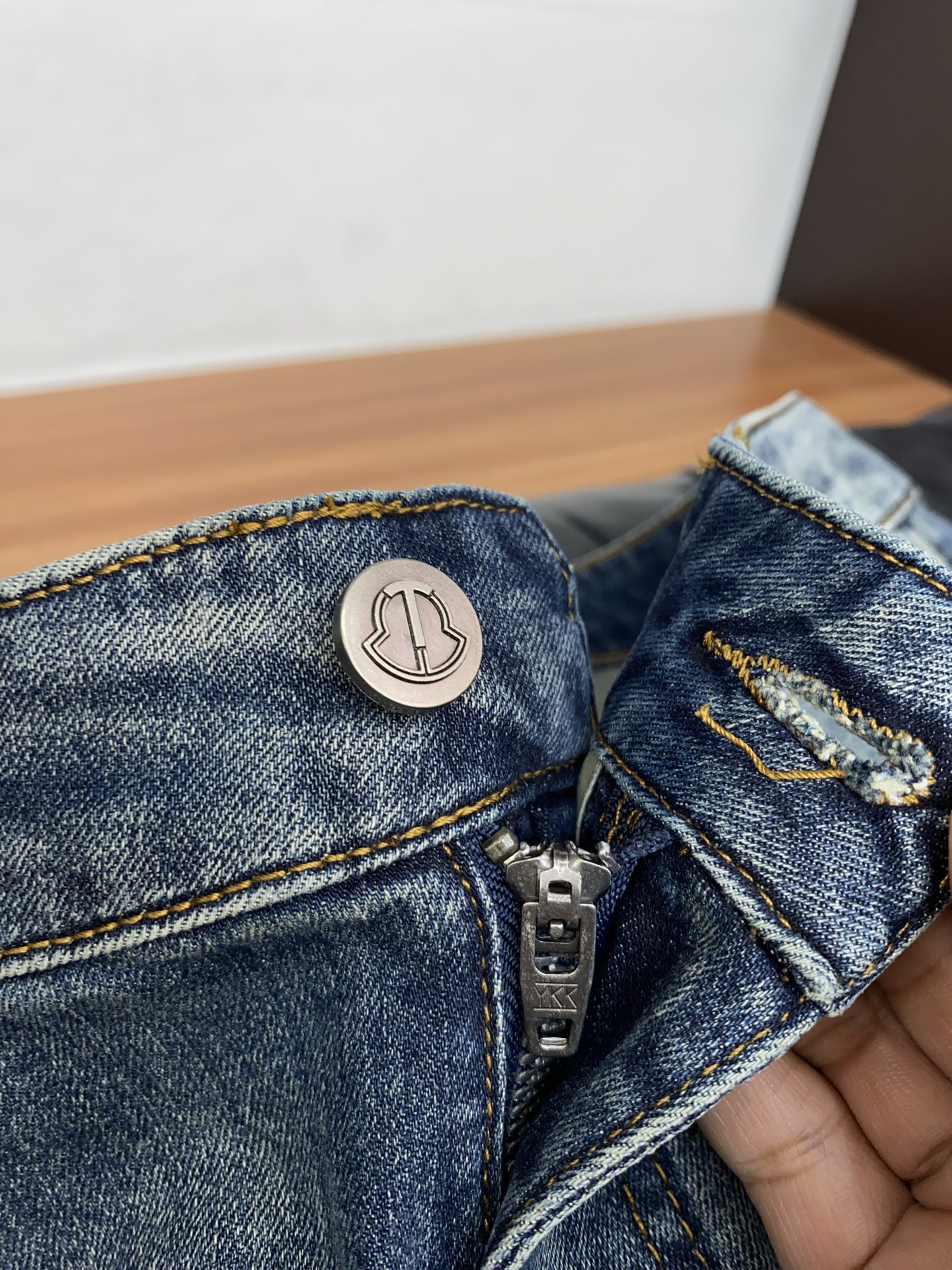 蒙口 高端定制、2026早春最新款牛仔裤 柜台同步发售 原版定制复刻 客供五金辅料 原单品质 进口牛仔面