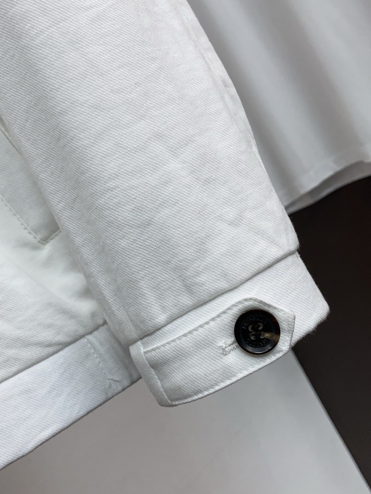 BC 2026新款男士休闲定制麻棉夹克外套。穿上简约干练的休闲外套，瞬间重回时髦霸气，又是活力满满的状态