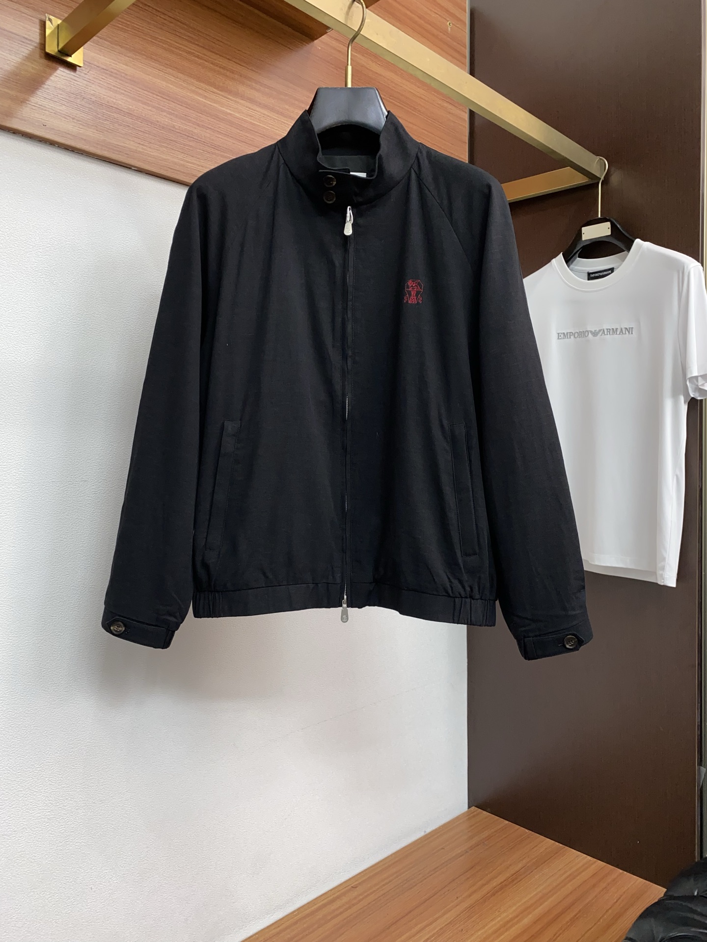 BC 2026新款男士休闲定制麻棉夹克外套。穿上简约干练的休闲外套，瞬间重回时髦霸气，又是活力满满的状态