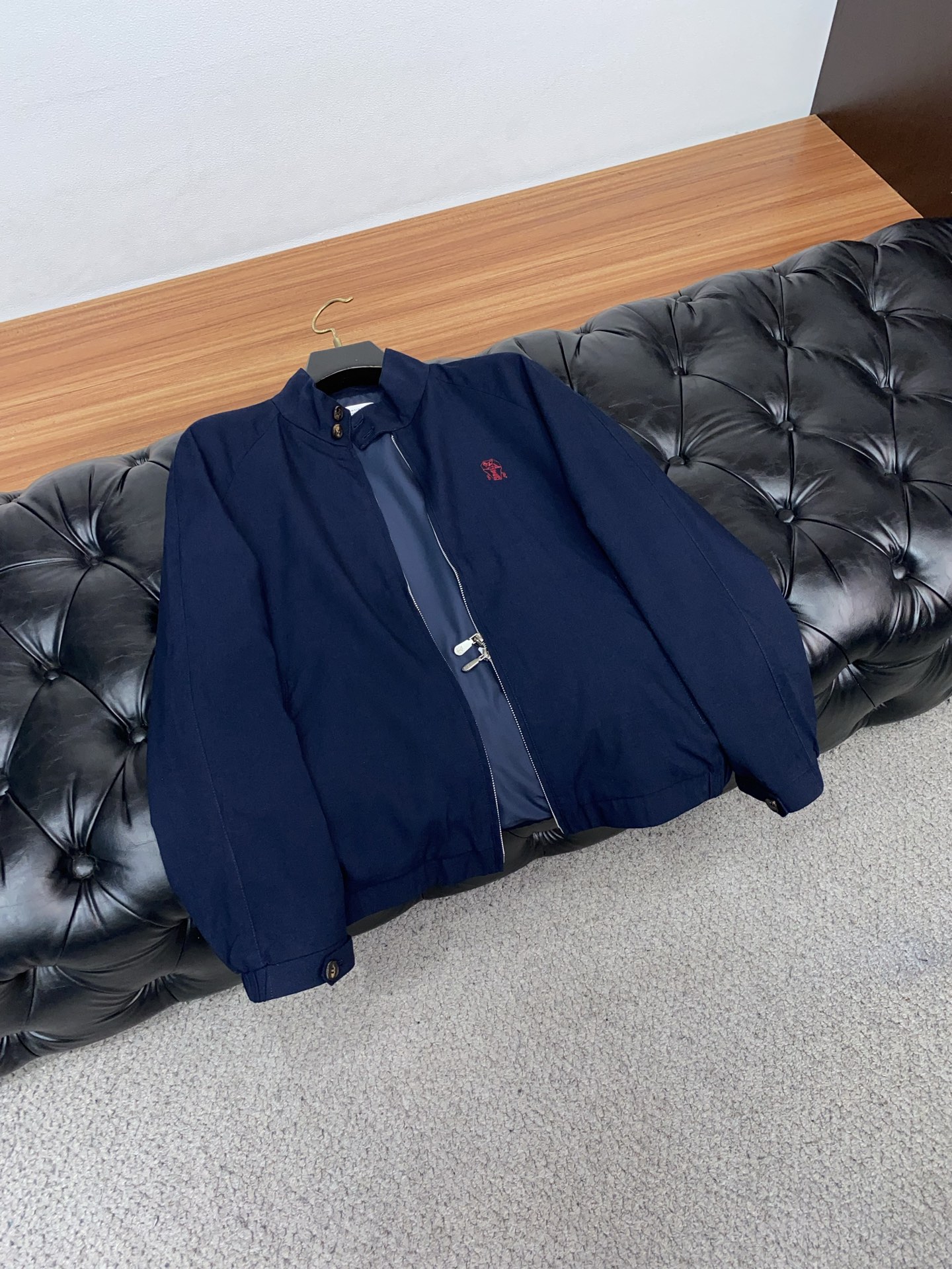 BC 2026新款男士休闲定制麻棉夹克外套。穿上简约干练的休闲外套，瞬间重回时髦霸气，又是活力满满的状态