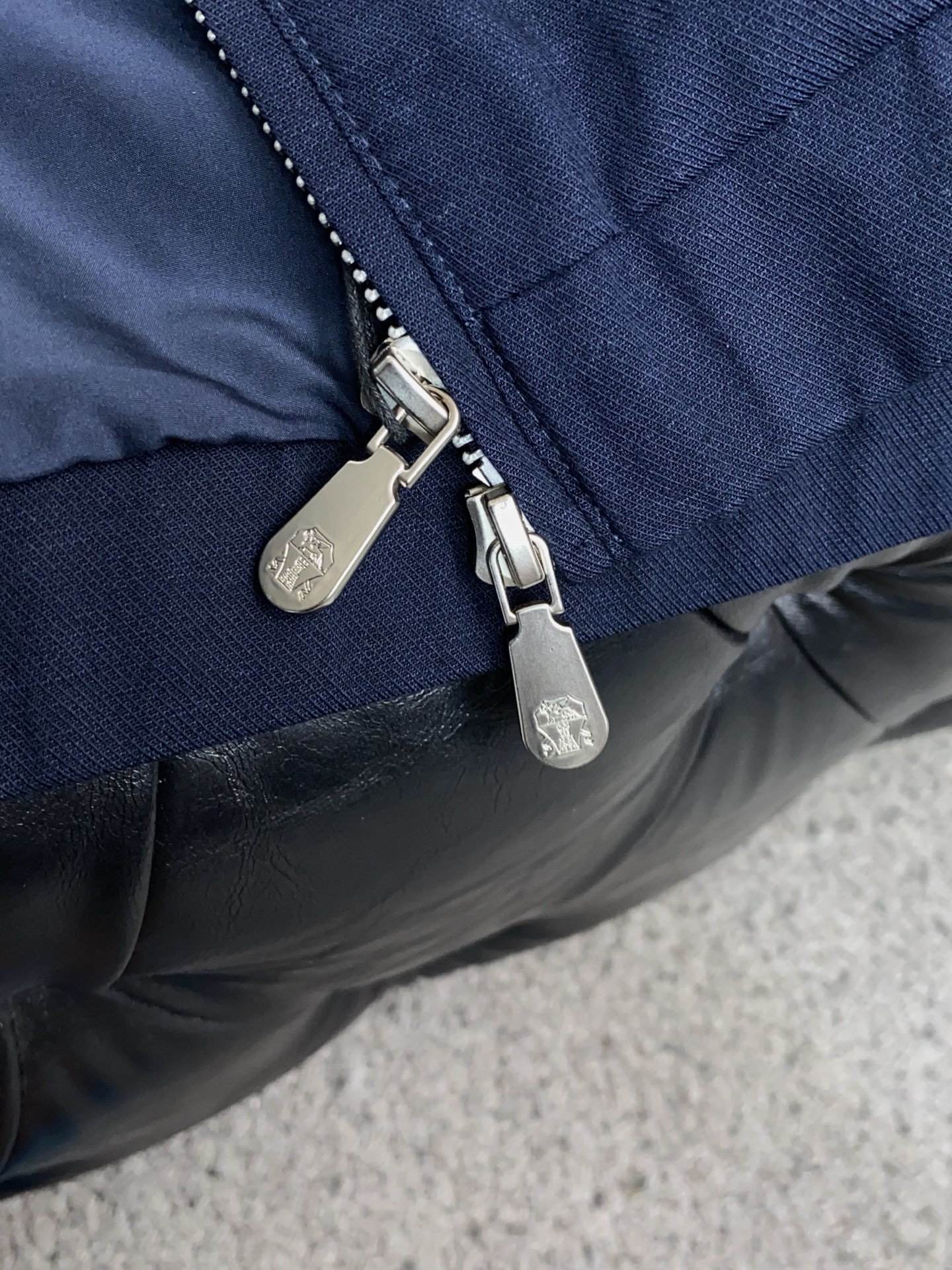 BC 2026新款男士休闲定制麻棉夹克外套。穿上简约干练的休闲外套，瞬间重回时髦霸气，又是活力满满的状态