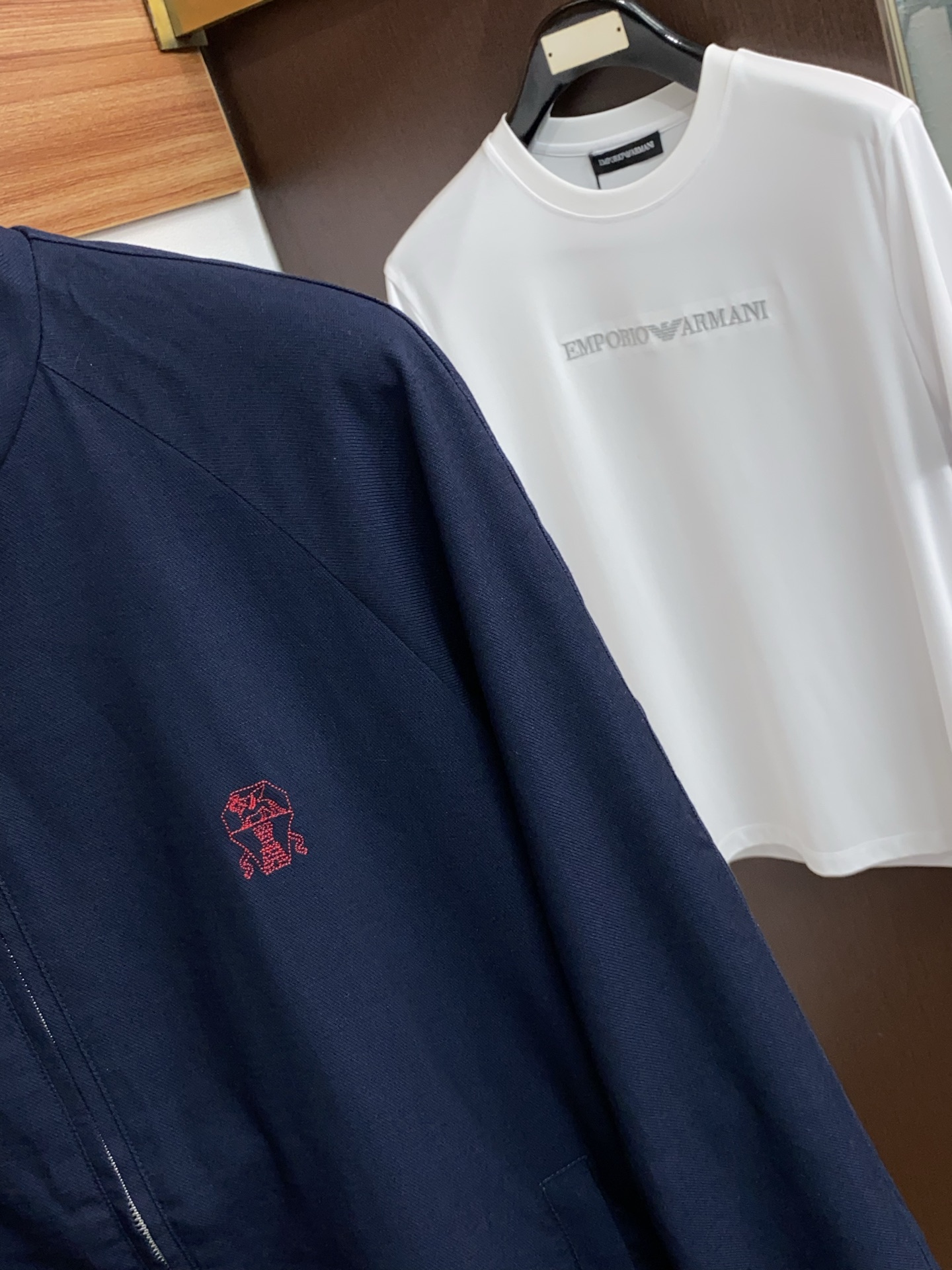 BC 2026新款男士休闲定制麻棉夹克外套。穿上简约干练的休闲外套，瞬间重回时髦霸气，又是活力满满的状态