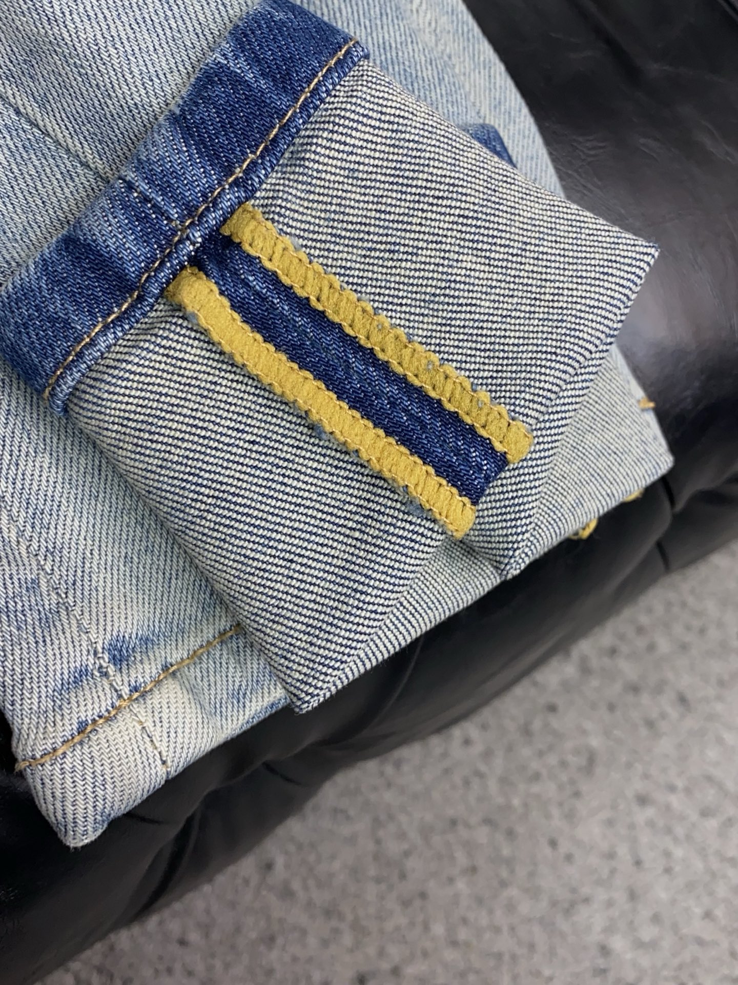 芬迪 26新款 市场独家订制进口丹宁牛仔面料 稀缺面料 超级舒服 工艺复杂四季款牛仔裤 针织牛从做旧 独