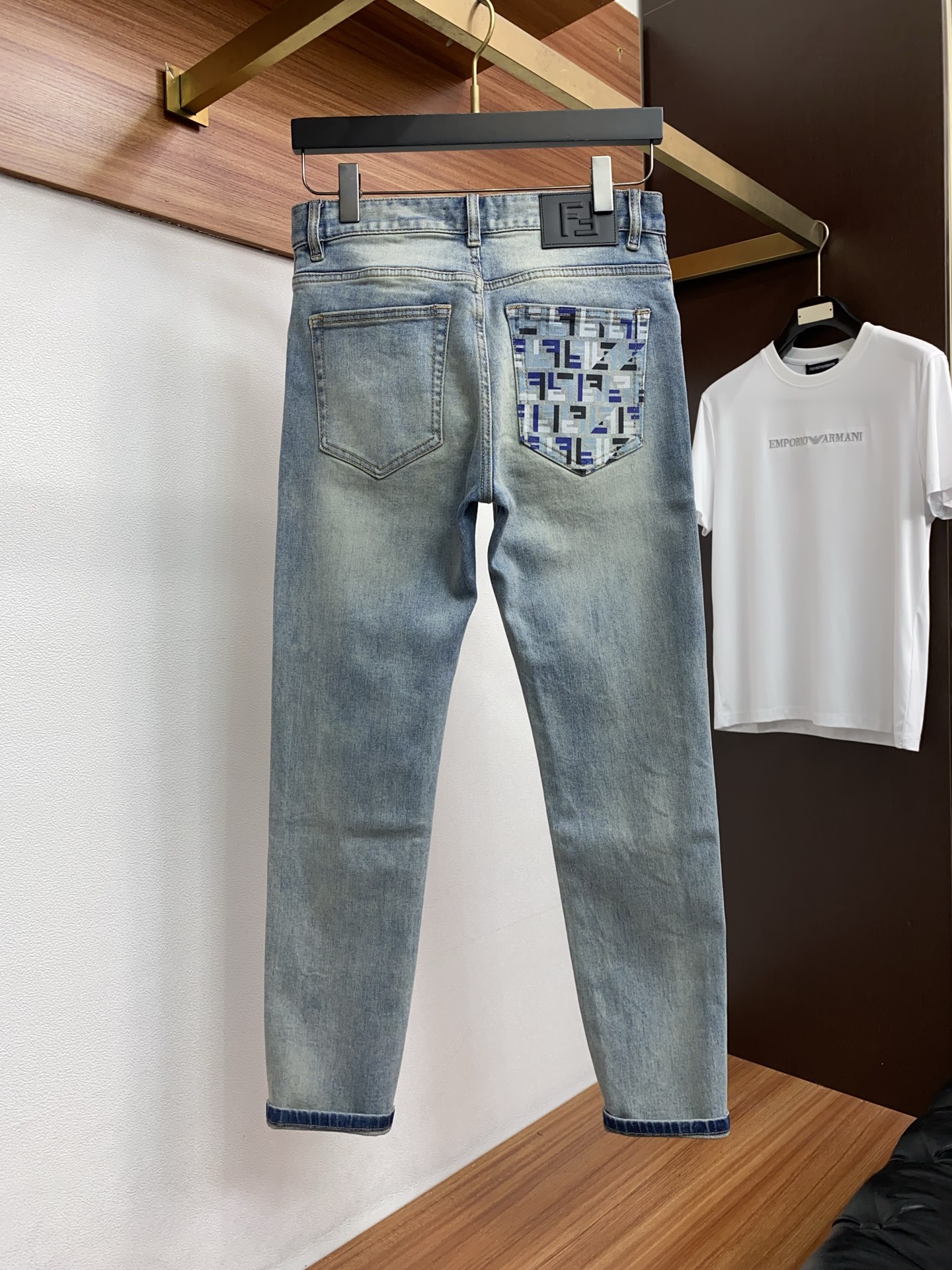 芬迪 26新款 市场独家订制进口丹宁牛仔面料 稀缺面料 超级舒服 工艺复杂四季款牛仔裤 针织牛从做旧 独