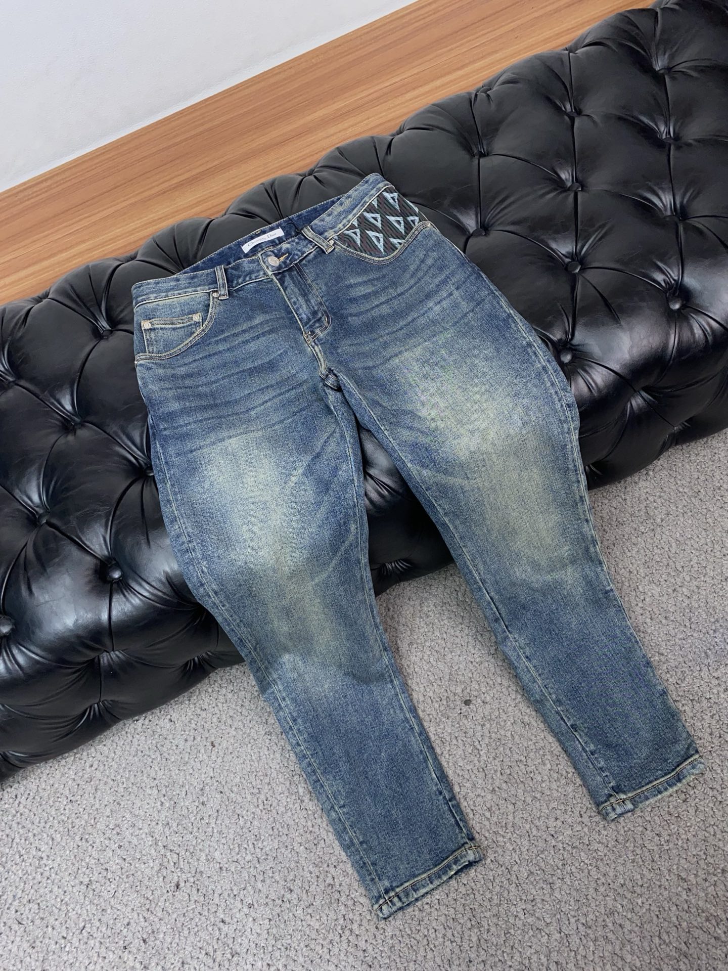 迪奥 26新款 市场独家订制进口丹宁牛仔面料 稀缺面料 超级舒服 工艺复杂四季款牛仔裤 针织牛从做旧 独