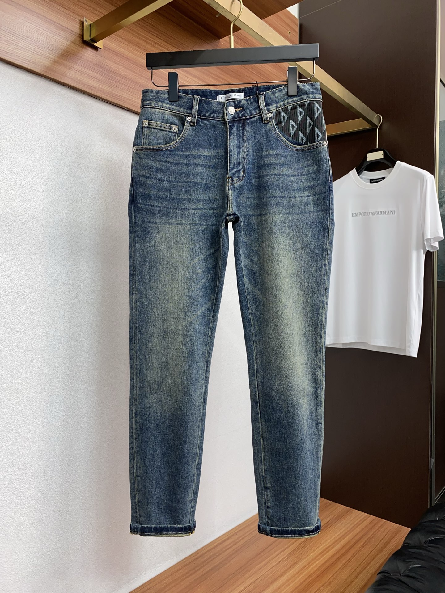 迪奥 26新款 市场独家订制进口丹宁牛仔面料 稀缺面料 超级舒服 工艺复杂四季款牛仔裤 针织牛从做旧 独