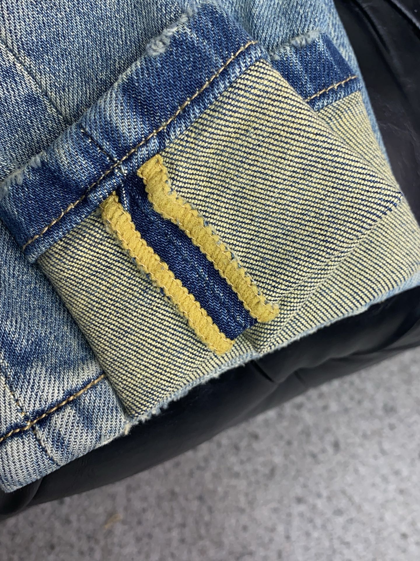 巴宝莉 26新款 市场独家订制进口丹宁牛仔面料 稀缺面料 超级舒服 工艺复杂四季款牛仔裤 针织牛从做旧 