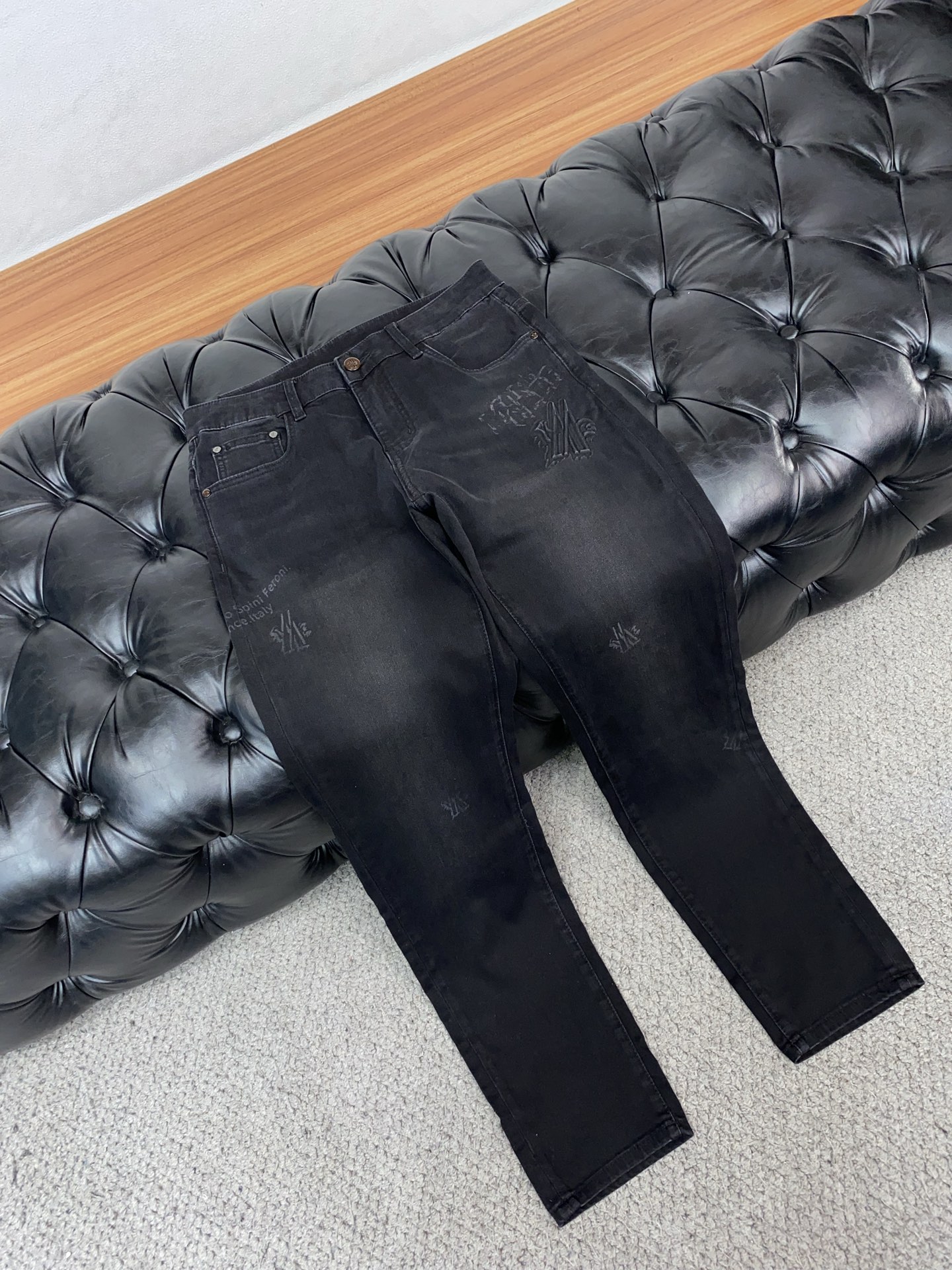 蒙口 高端定制、2026早春最新款牛仔裤 柜台同步发售 原版定制复刻 客供五金辅料 原单品质 进口牛仔面