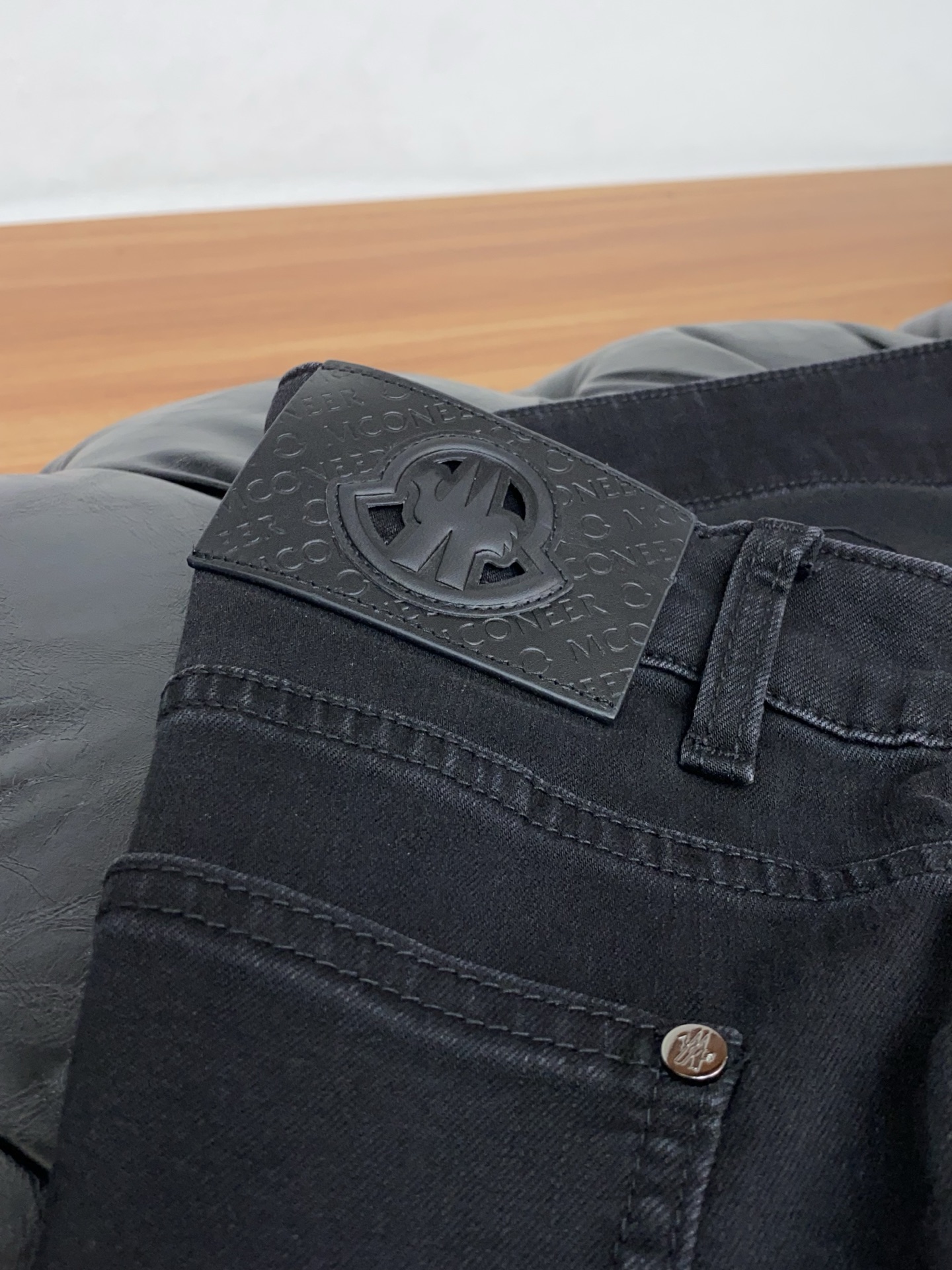 蒙口 高端定制、2026早春最新款牛仔裤 柜台同步发售 原版定制复刻 客供五金辅料 原单品质 进口牛仔面