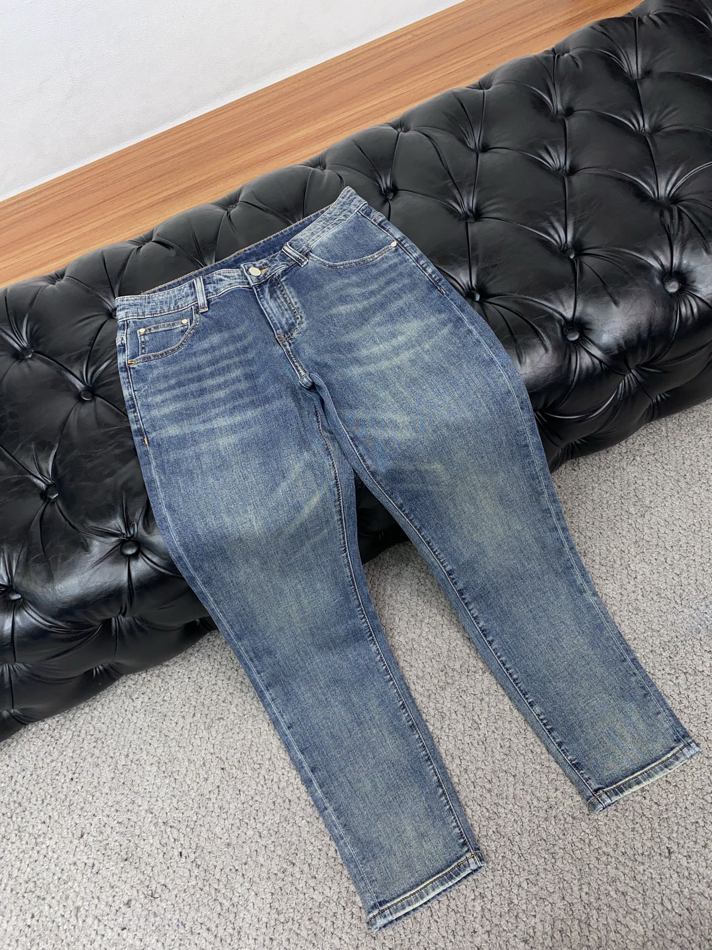 芬迪 高端定制、2026早春最新款牛仔裤 柜台同步发售 原版定制复刻 客供五金辅料 原单品质 进口牛仔面