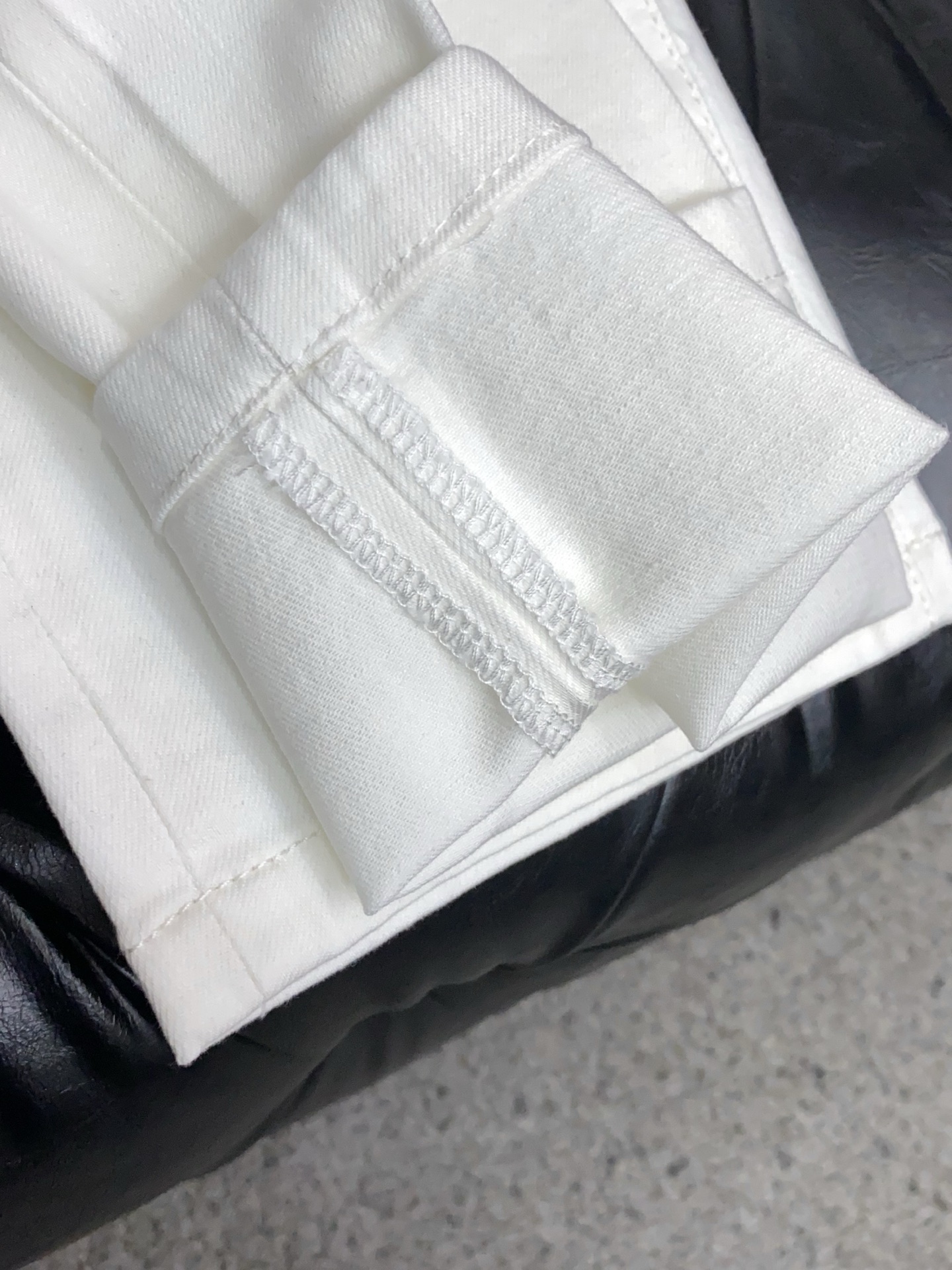 Loro piana 诺悠翩雅 高端定制、2026早春最新款牛仔裤 柜台同步发售 原版定制复刻 客供五金