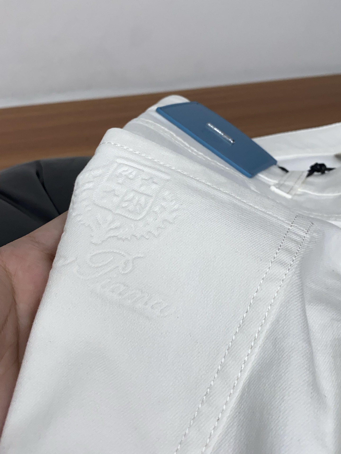 Loro piana 诺悠翩雅 高端定制、2026早春最新款牛仔裤 柜台同步发售 原版定制复刻 客供五金
