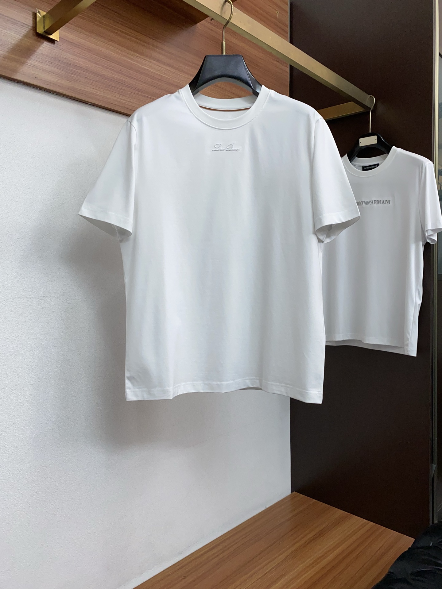 로로피아나 남성 반팔 48090