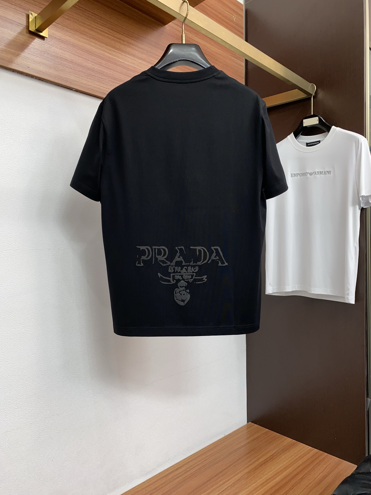 Loro Piana 诺悠翩雅 高级定制 2026新款短袖 百搭款式 任何人都可以轻松驾驭 面料全订制工