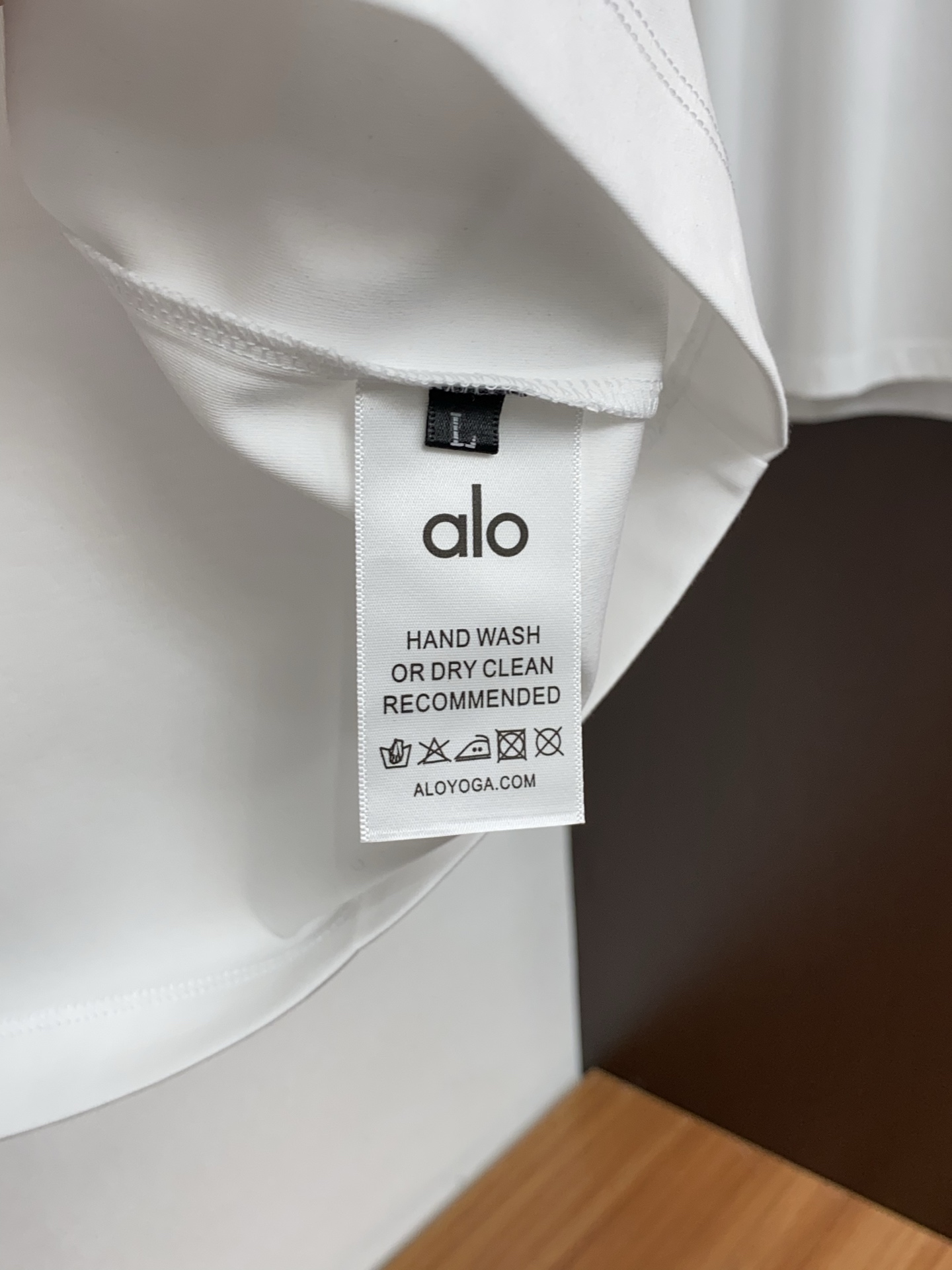 alo 高级定制 2026新款短袖 百搭款式 任何人都可以轻松驾驭 面料全订制工艺 高定一等品丝光棉面料