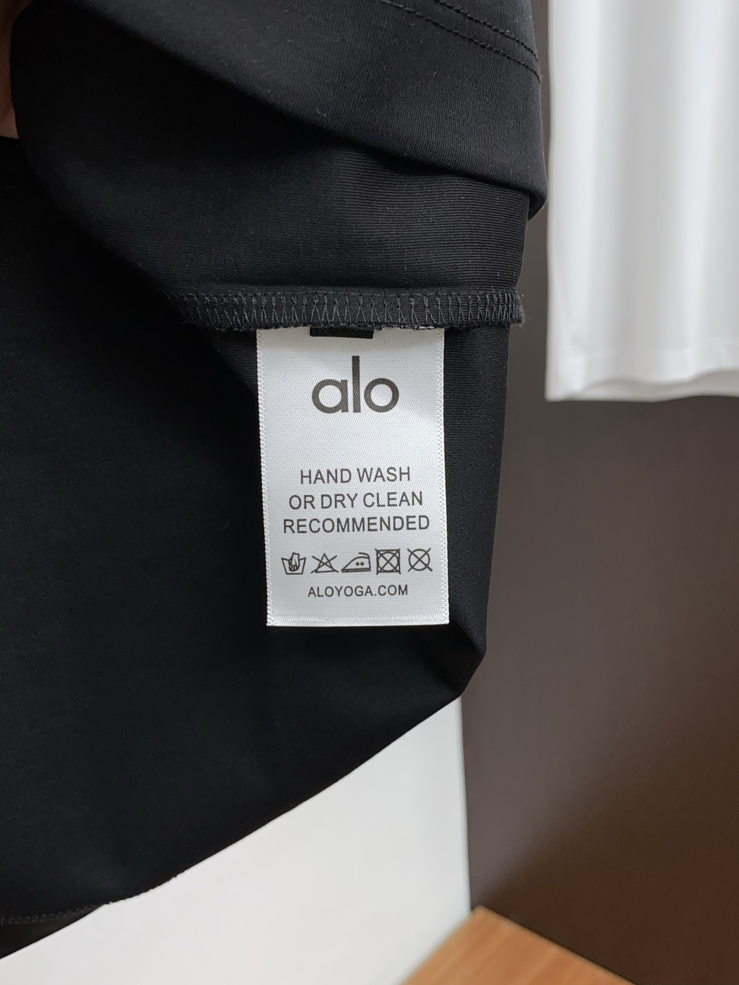 alo 高级定制 2026新款短袖 百搭款式 任何人都可以轻松驾驭 面料全订制工艺 高定一等品丝光棉面料