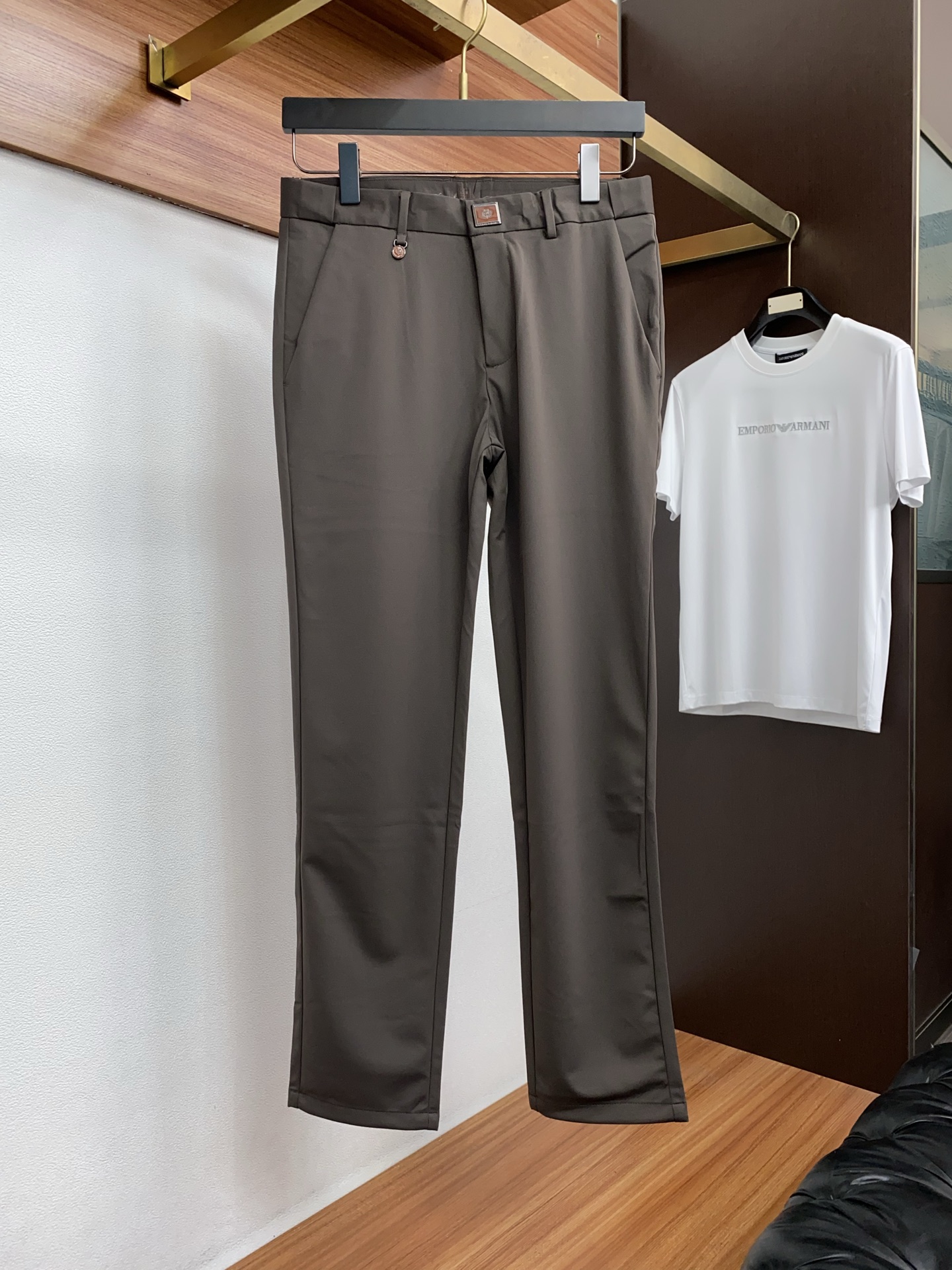 loro Piana 诺悠翩雅 26早春 新品 原单男士棉麻休闲西裤 每季必出的类型，无需质疑的热卖王牌
