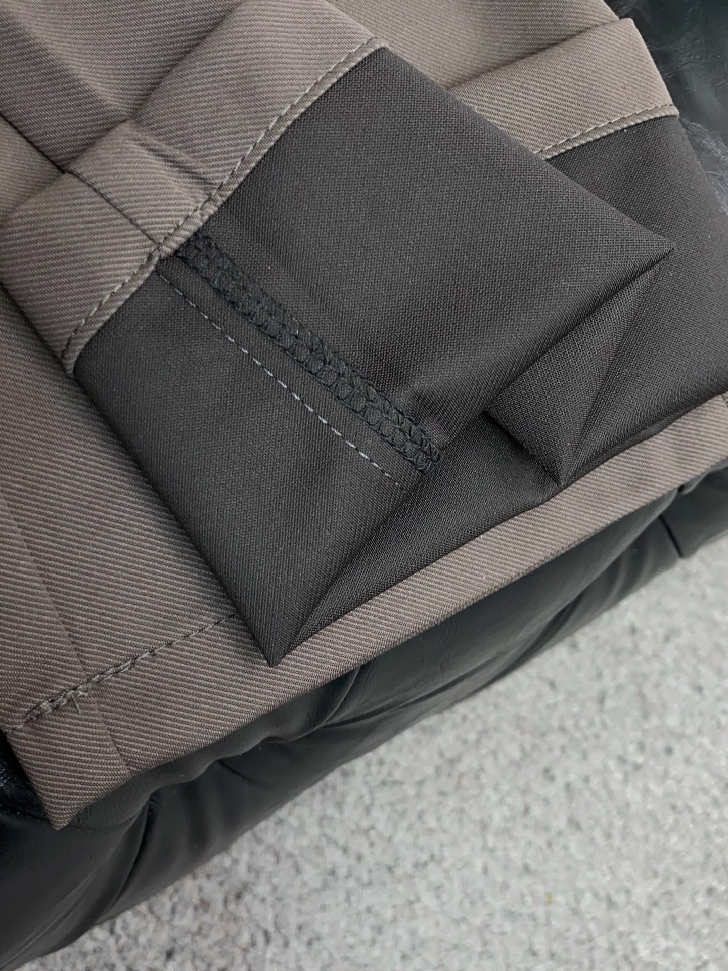 loro Piana 诺悠翩雅 26早春 新品 原单男士棉麻休闲西裤 每季必出的类型，无需质疑的热卖王牌