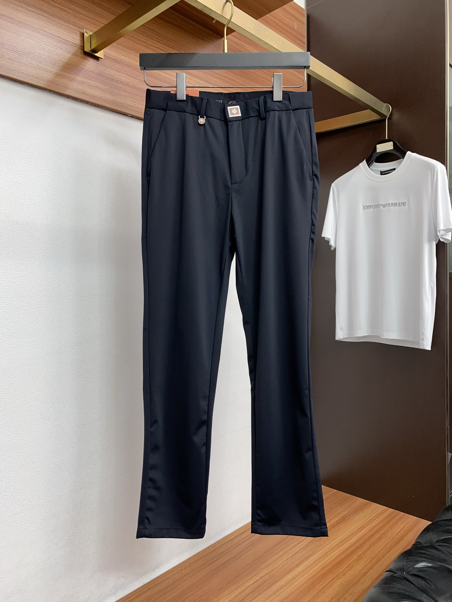 loro Piana 诺悠翩雅 26早春 新品 原单男士西装休闲西裤 每季必出的类型，无需质疑的热卖王牌