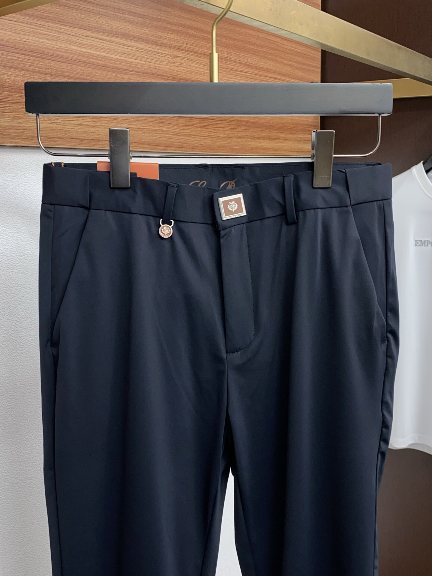 loro Piana 诺悠翩雅 26早春 新品 原单男士西装休闲西裤 每季必出的类型，无需质疑的热卖王牌