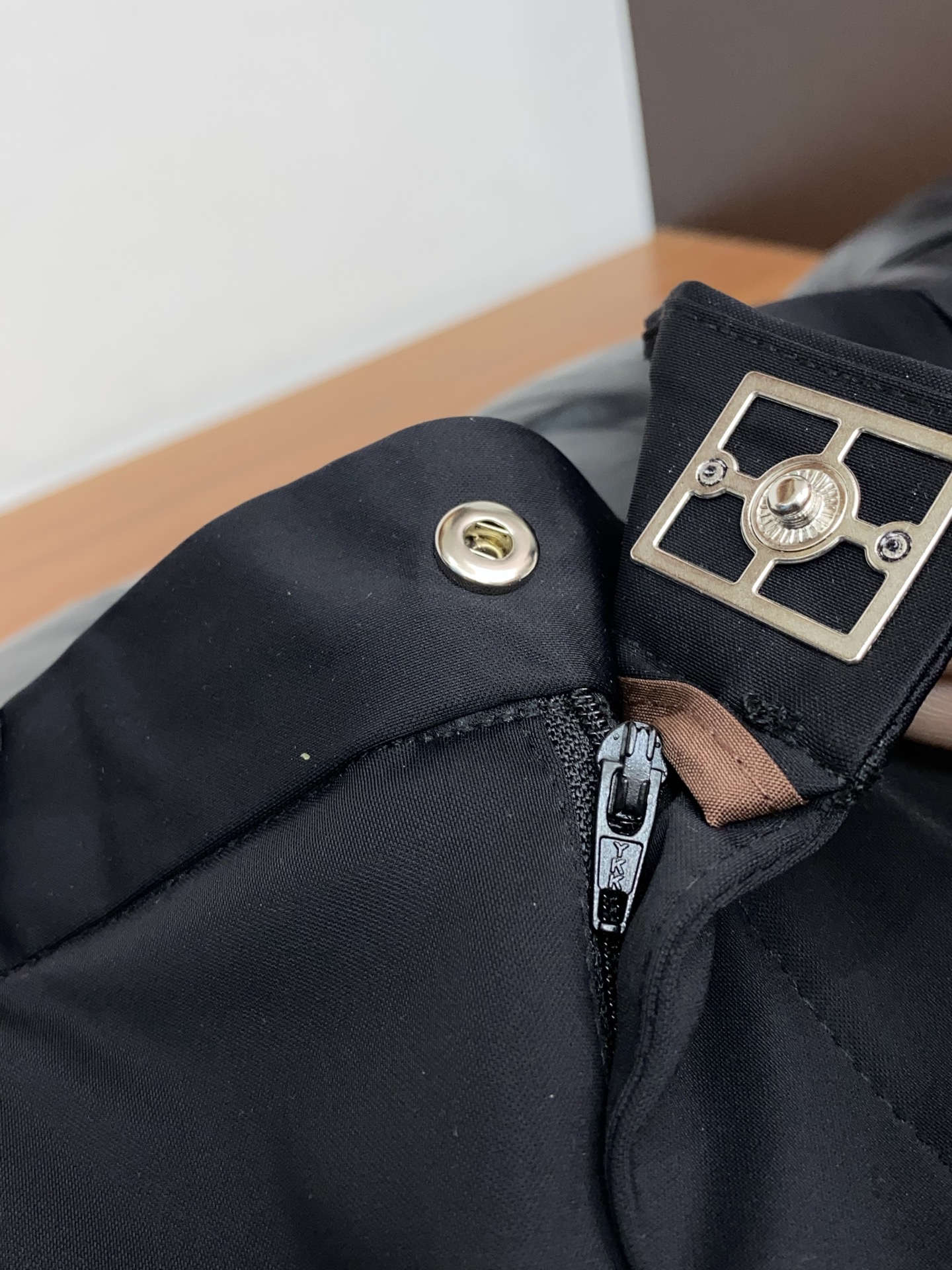 loro Piana 诺悠翩雅 26早春 新品 原单男士休闲西裤 每季必出的类型，无需质疑的热卖王牌单品