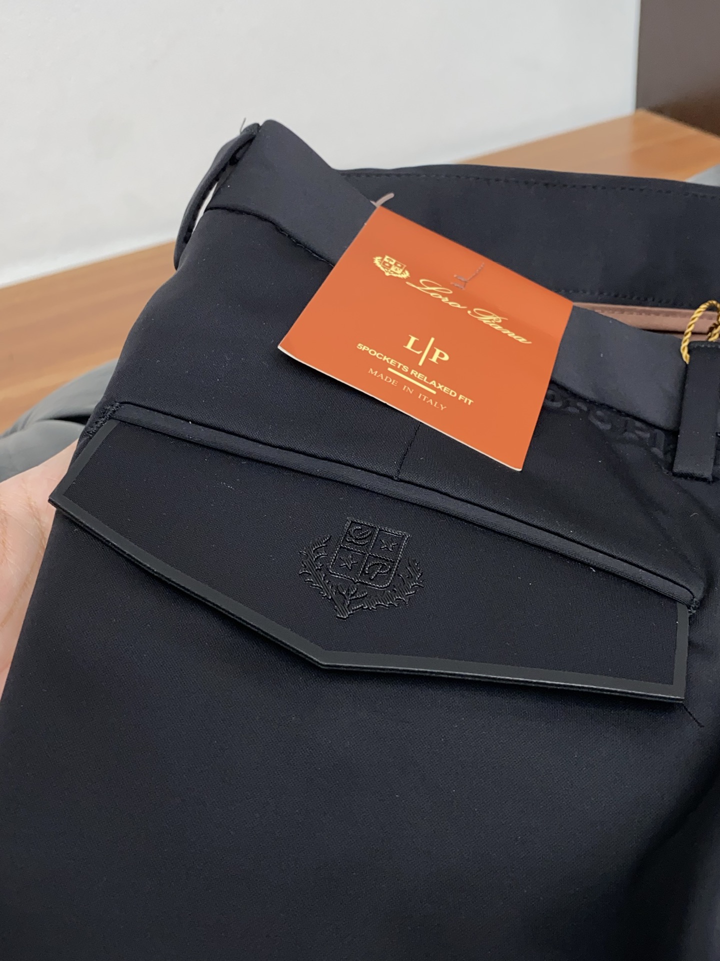 loro Piana 诺悠翩雅 26早春 新品 原单男士休闲西裤 每季必出的类型，无需质疑的热卖王牌单品