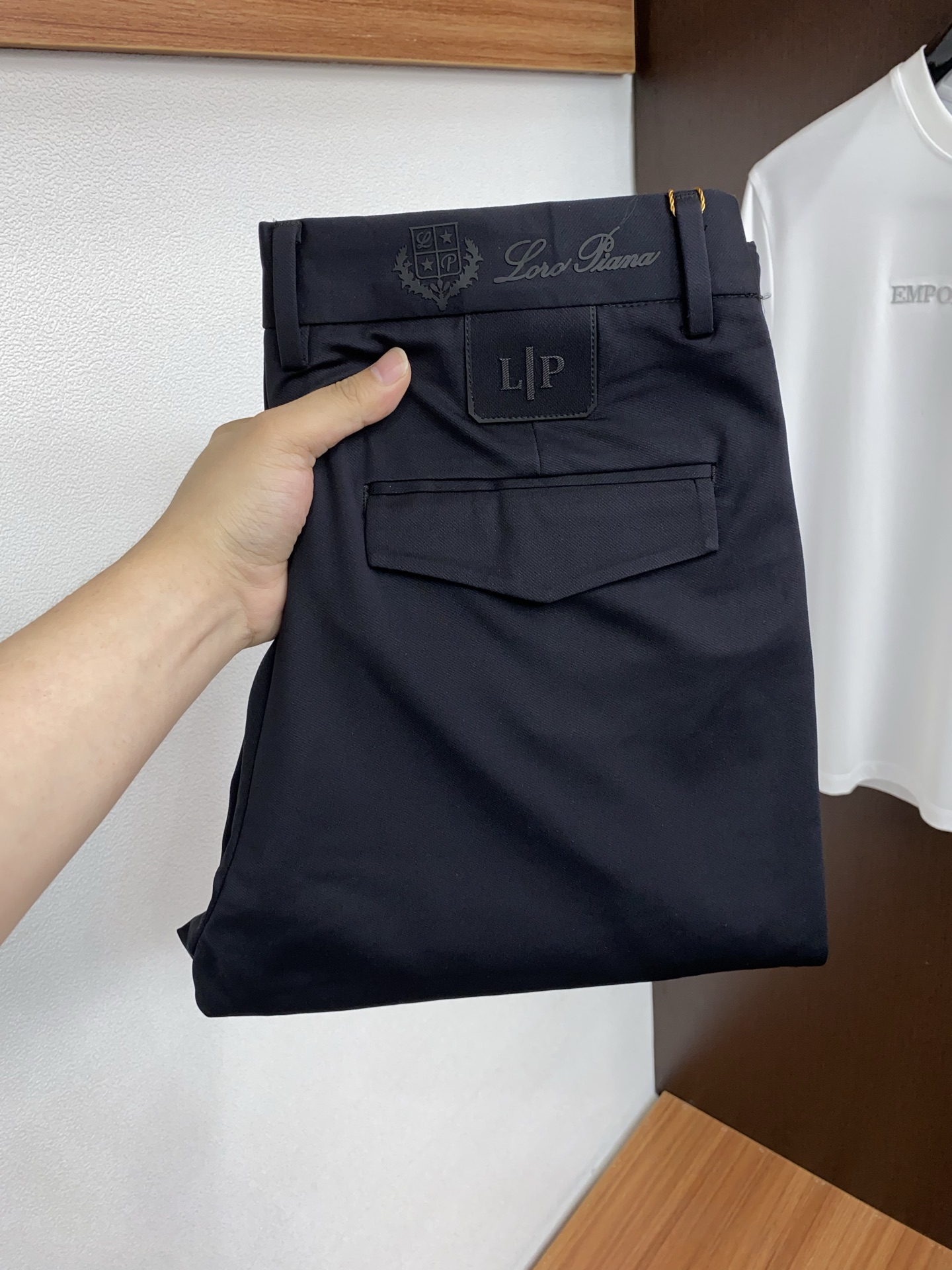 loro Piana 诺悠翩雅 26早春 新品 原单男士西装休闲西裤 每季必出的类型，无需质疑的热卖王牌