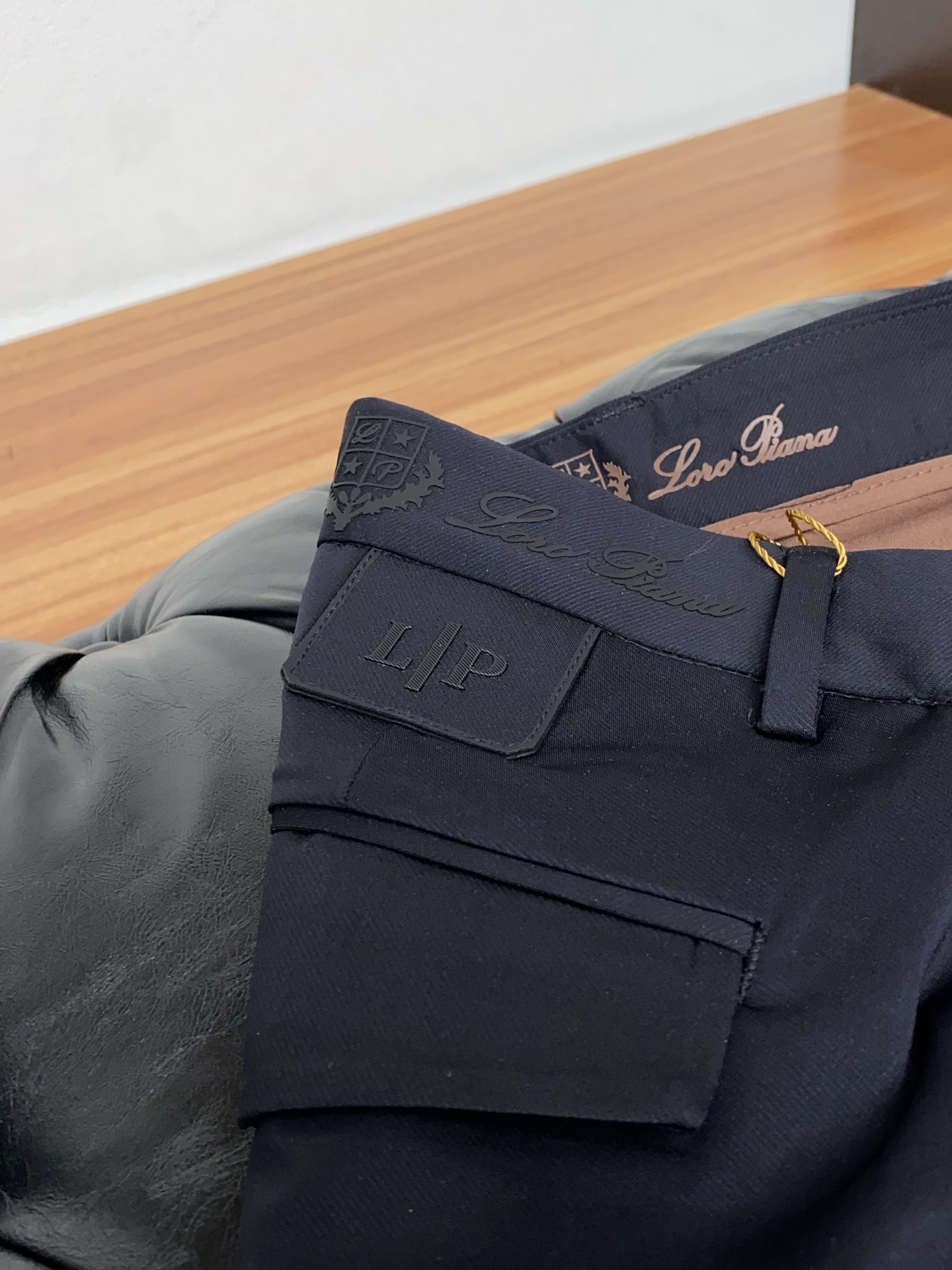 loro Piana 诺悠翩雅 26早春 新品 原单男士西装休闲西裤 每季必出的类型，无需质疑的热卖王牌