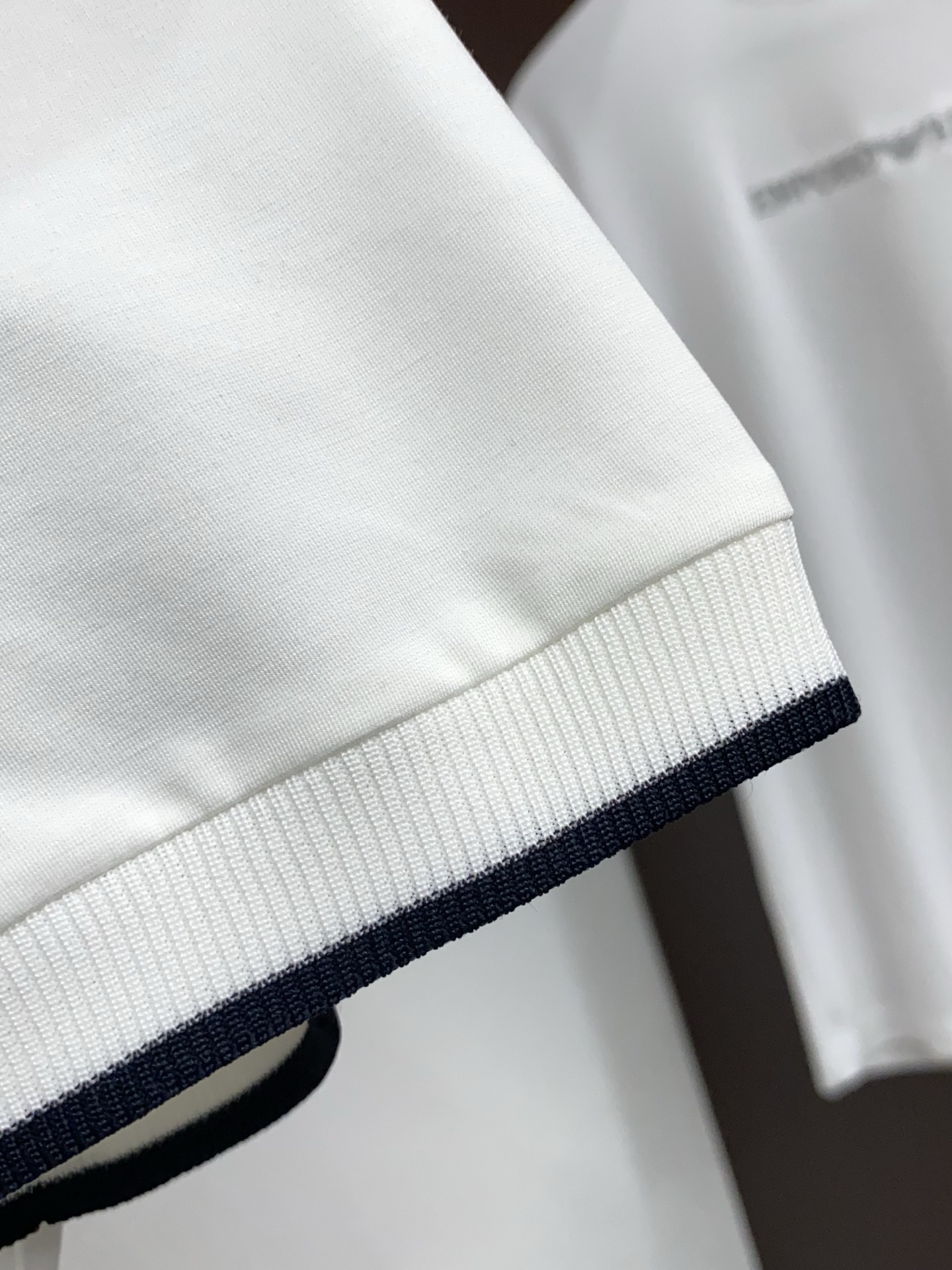 kiton 高级定制 2026新款短袖 百搭款式 任何人都可以轻松驾驭 面料全订制工艺 高定一等品丝光棉