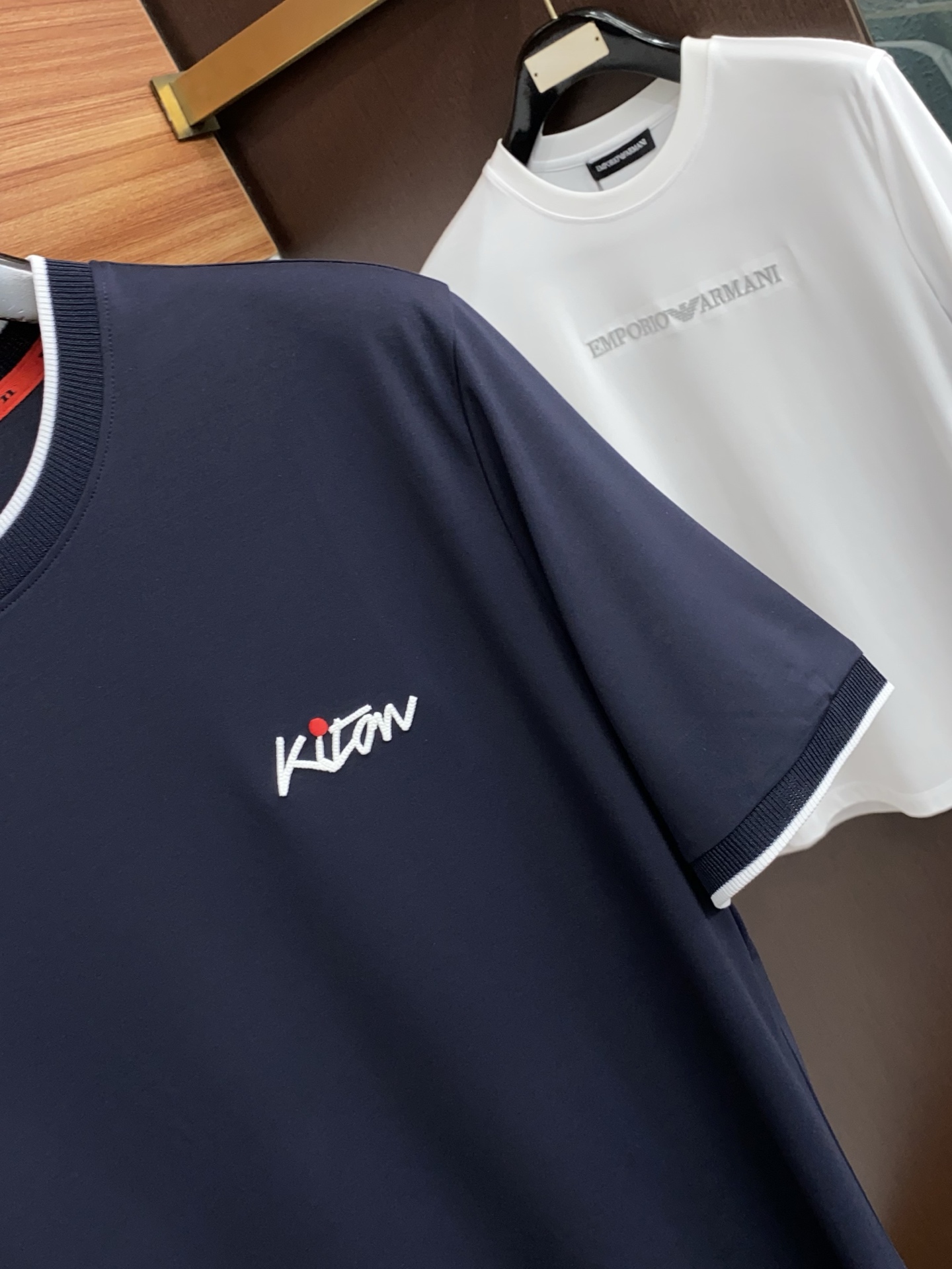 kiton 高级定制 2026新款短袖 百搭款式 任何人都可以轻松驾驭 面料全订制工艺 高定一等品丝光棉
