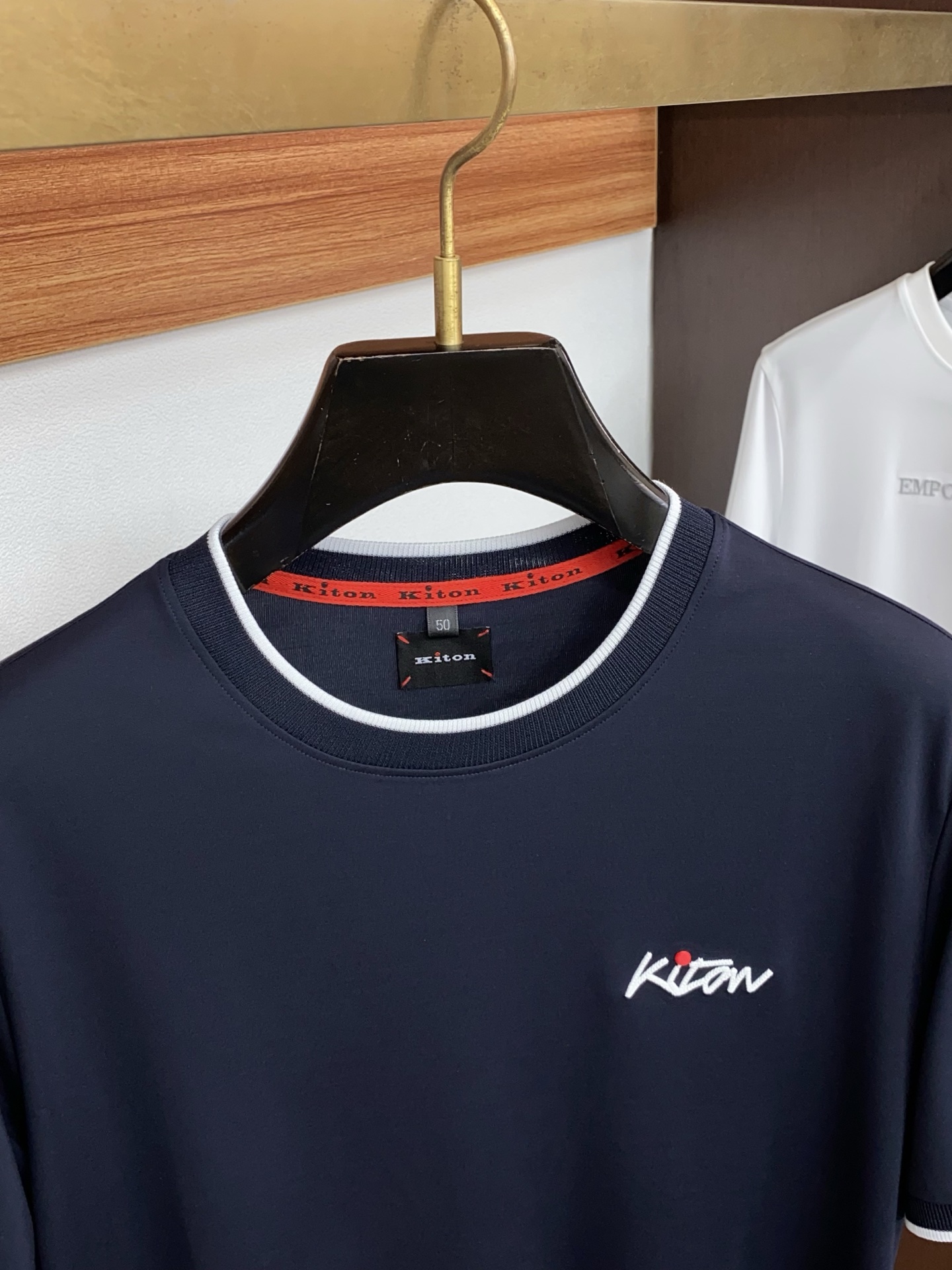 kiton 高级定制 2026新款短袖 百搭款式 任何人都可以轻松驾驭 面料全订制工艺 高定一等品丝光棉