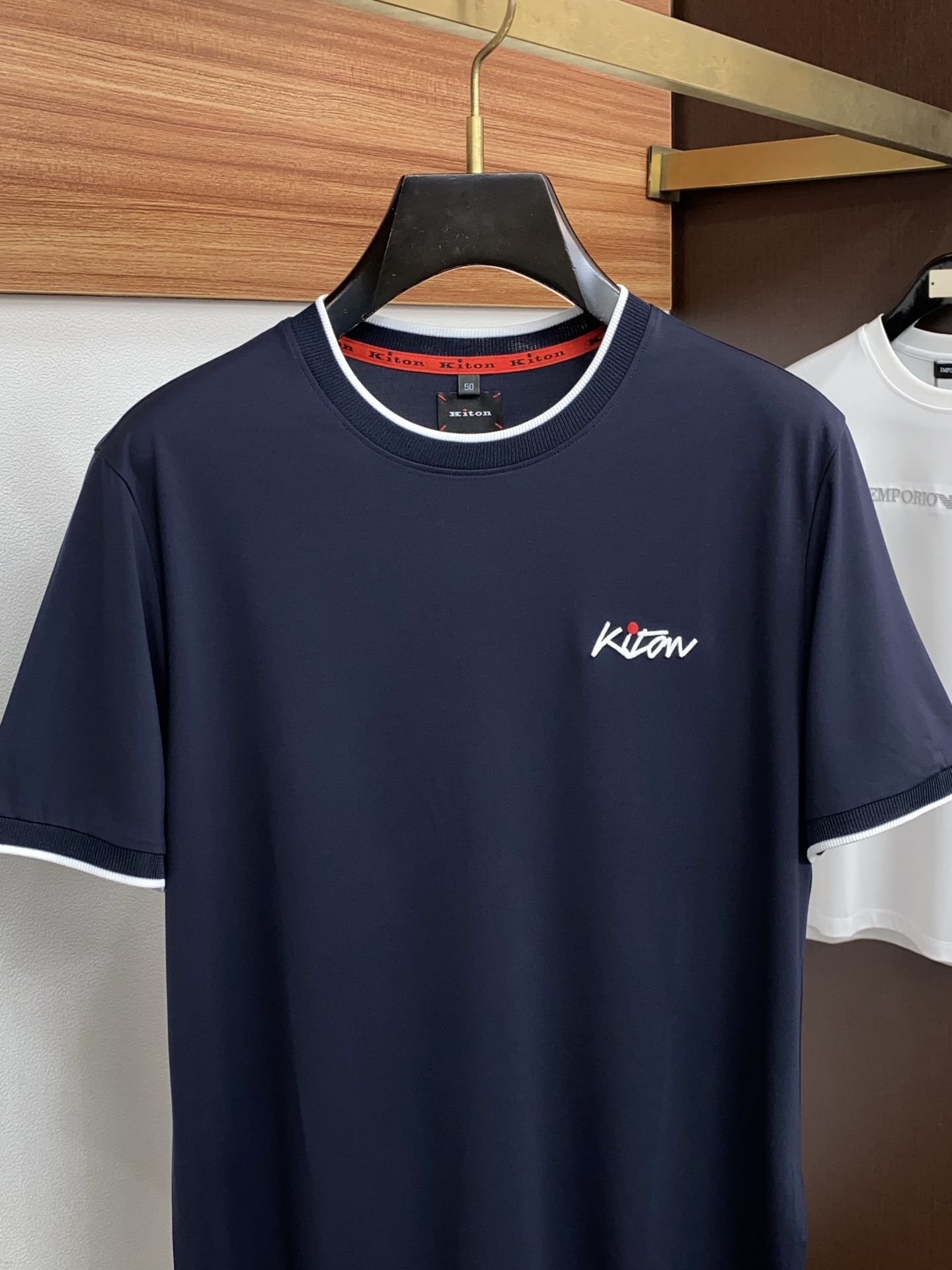 kiton 高级定制 2026新款短袖 百搭款式 任何人都可以轻松驾驭 面料全订制工艺 高定一等品丝光棉
