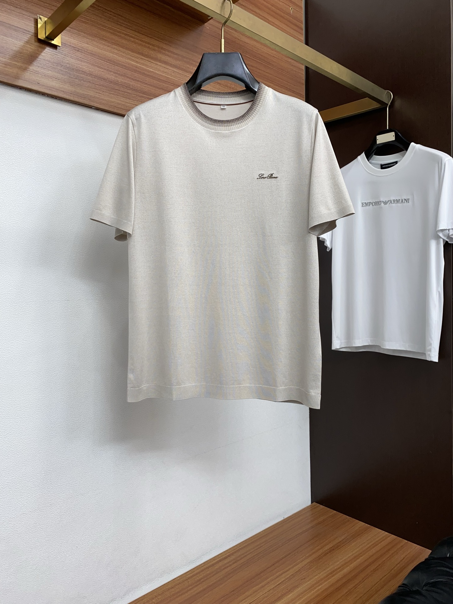 로로피아나 남성 반팔 26SS 48049