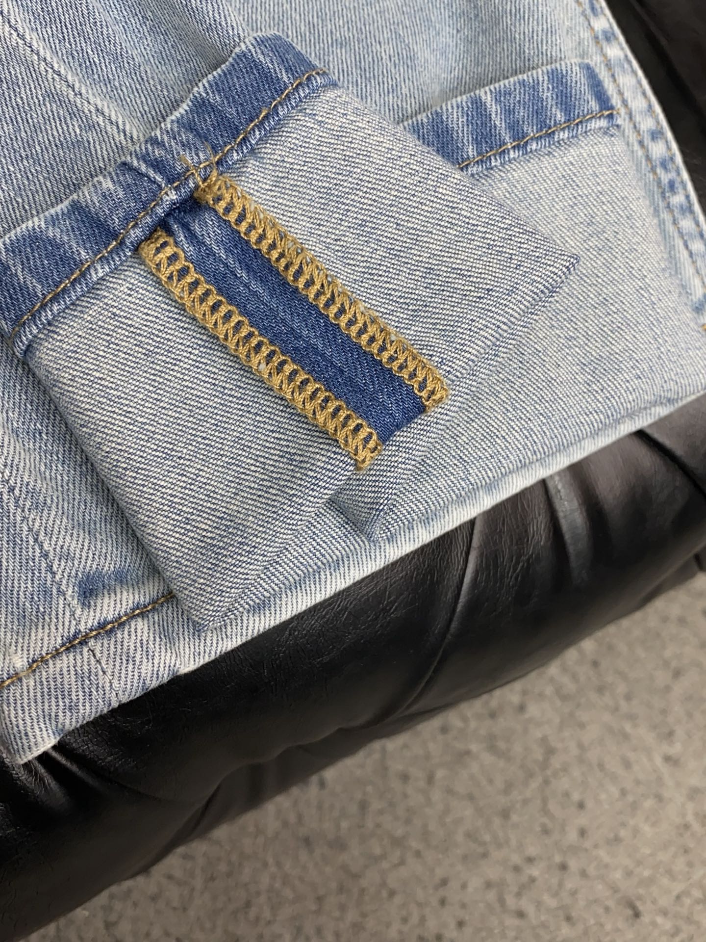 Loro Piana 诺悠翩雅 高端定制、2026早春最新款老钱风牛仔裤 柜台同步发售 原版定制复刻 客