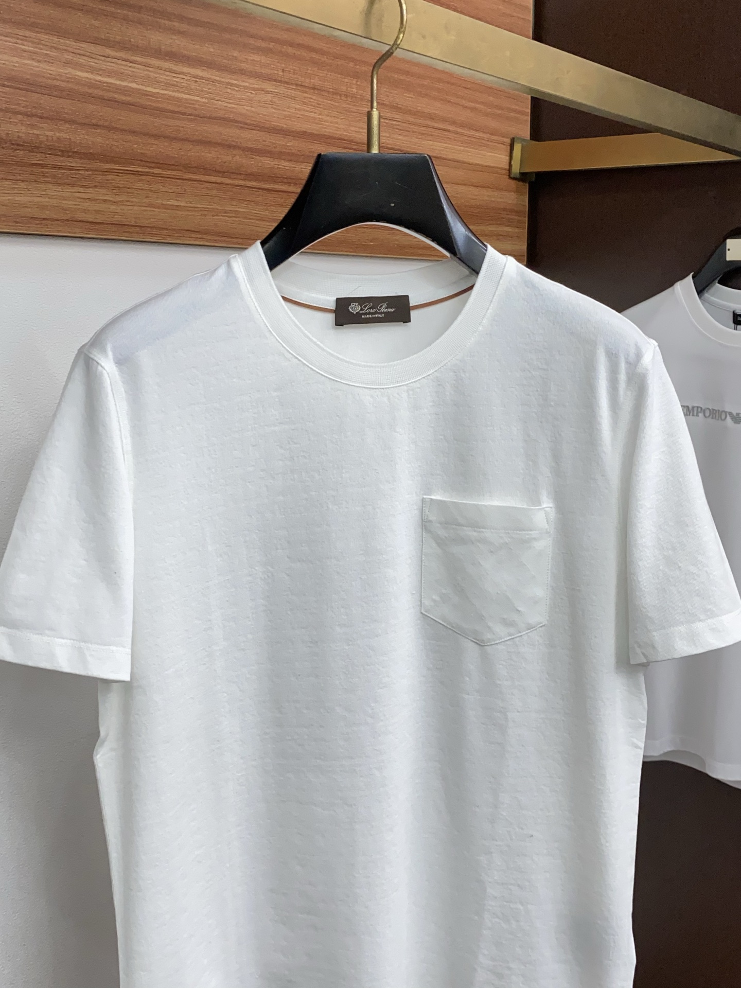 loro Piana 诺悠翩雅 高级定制 2026新款短袖 百搭款式 任何人都可以轻松驾驭 面料全订制工