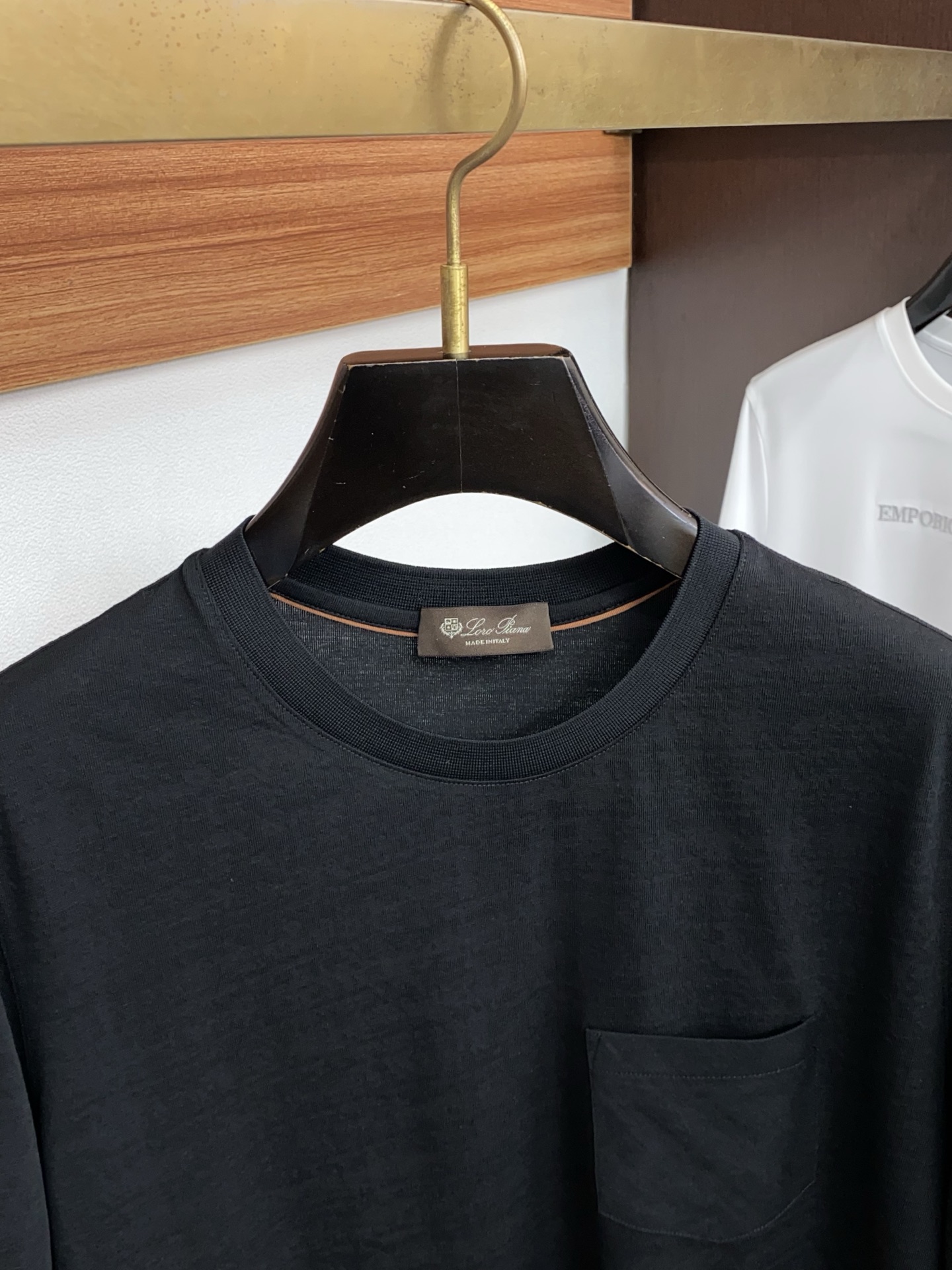 loro Piana 诺悠翩雅 高级定制 2026新款短袖 百搭款式 任何人都可以轻松驾驭 面料全订制工