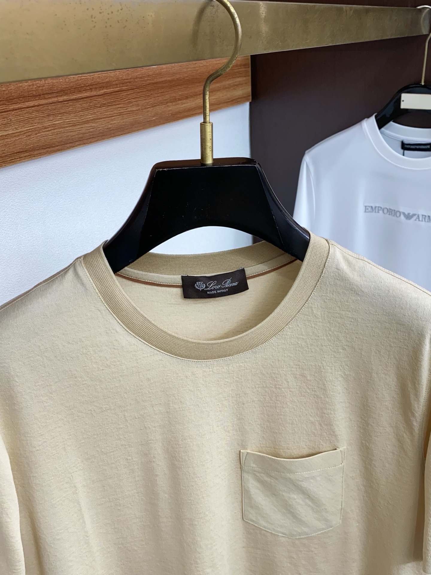 loro Piana 诺悠翩雅 高级定制 2026新款短袖 百搭款式 任何人都可以轻松驾驭 面料全订制工