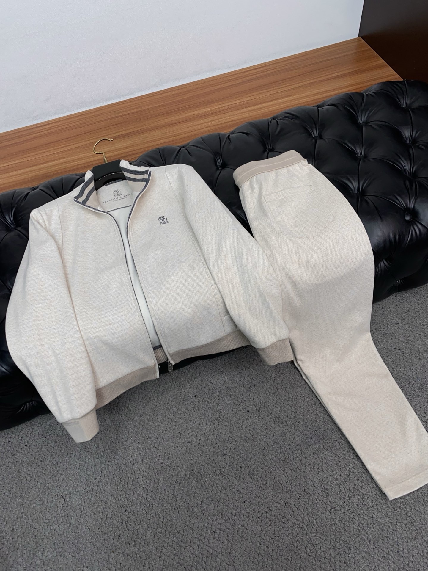 /套 bc 一套销售 春款套装 顶级品质 普拉达 定制顶级面料 新品 最新设计款 2026ss 家新款夹
