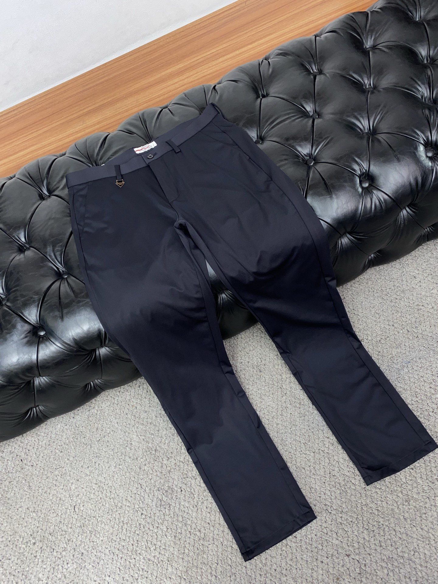 普拉达 26早春 新品 原单男士西装休闲西裤 每季必出的类型，无需质疑的热卖王牌单品，符合四季最佳的搭配