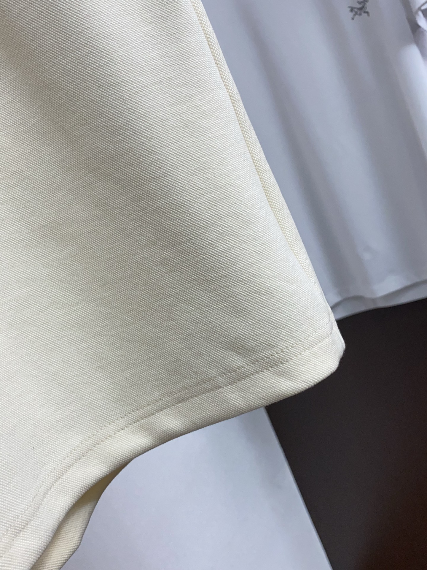 普拉达 2026春夏季新款，最新休闲短裤。原版裤型上身休闲百搭🌾、随性慵懒范，高级定制面料，订制工艺 舒